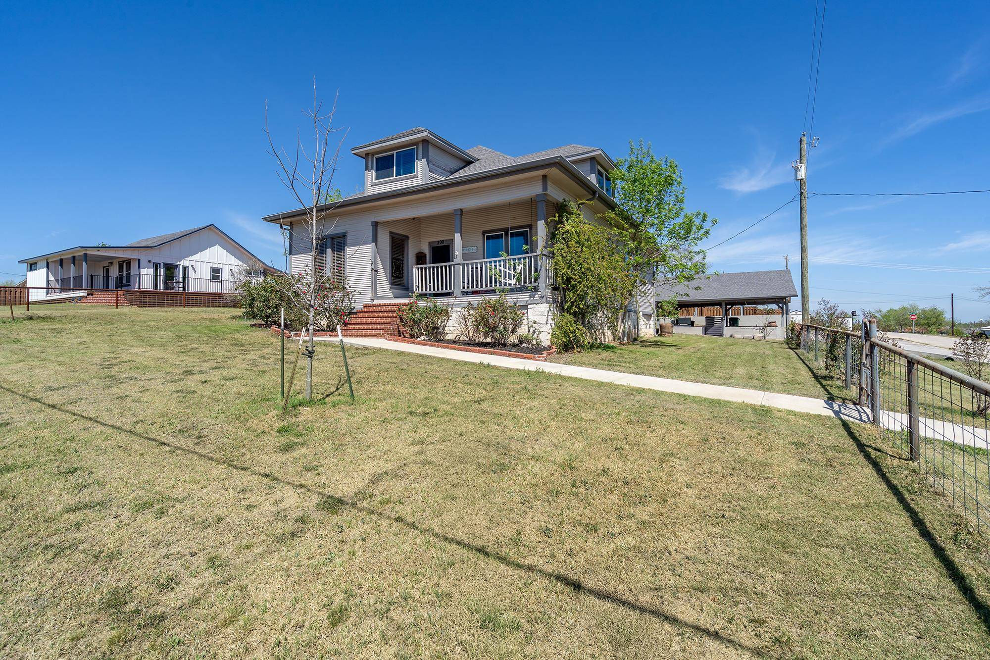300-A Herrin ST, Coupland, TX 78615