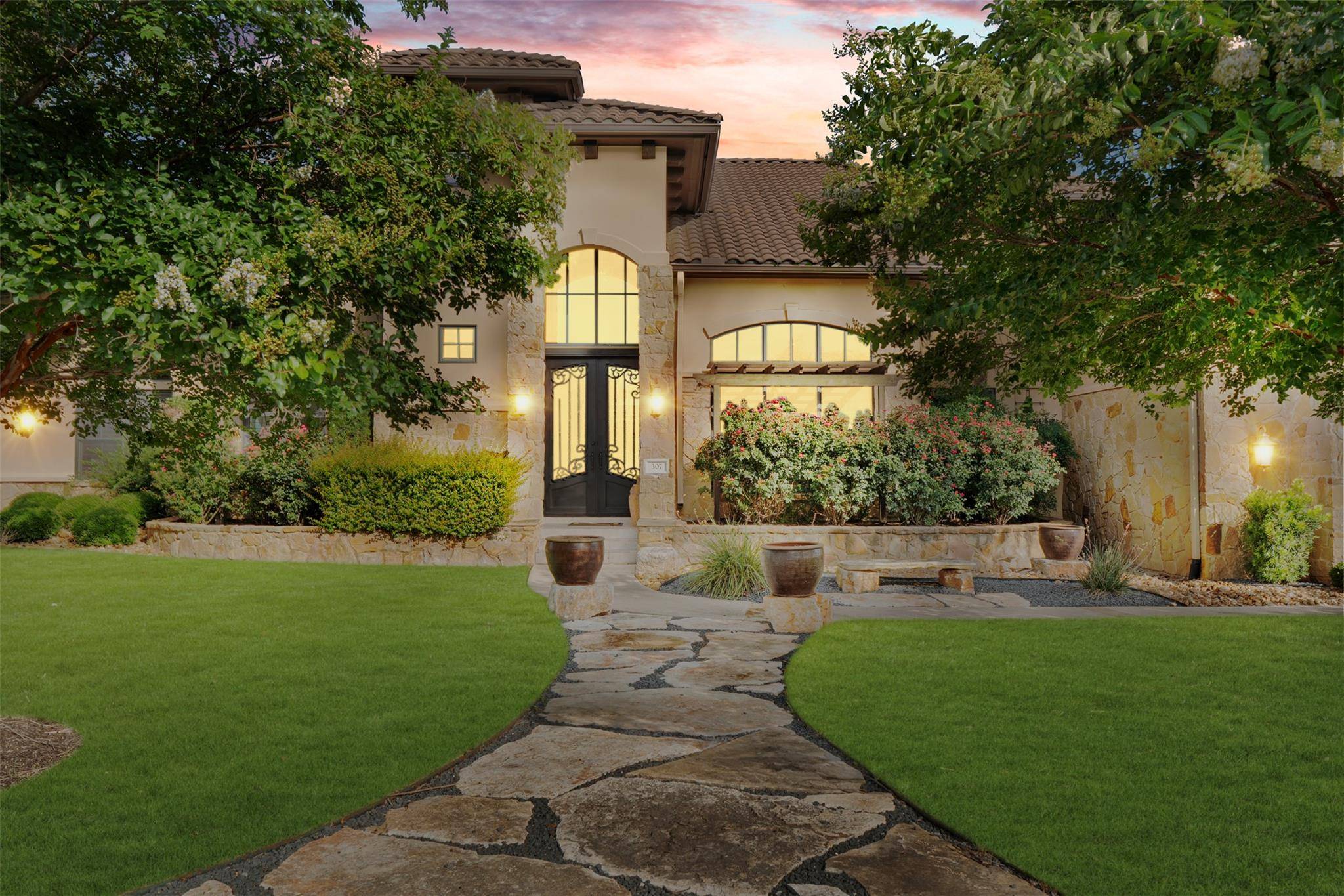 307 Goodnight DR, Georgetown, TX 78628