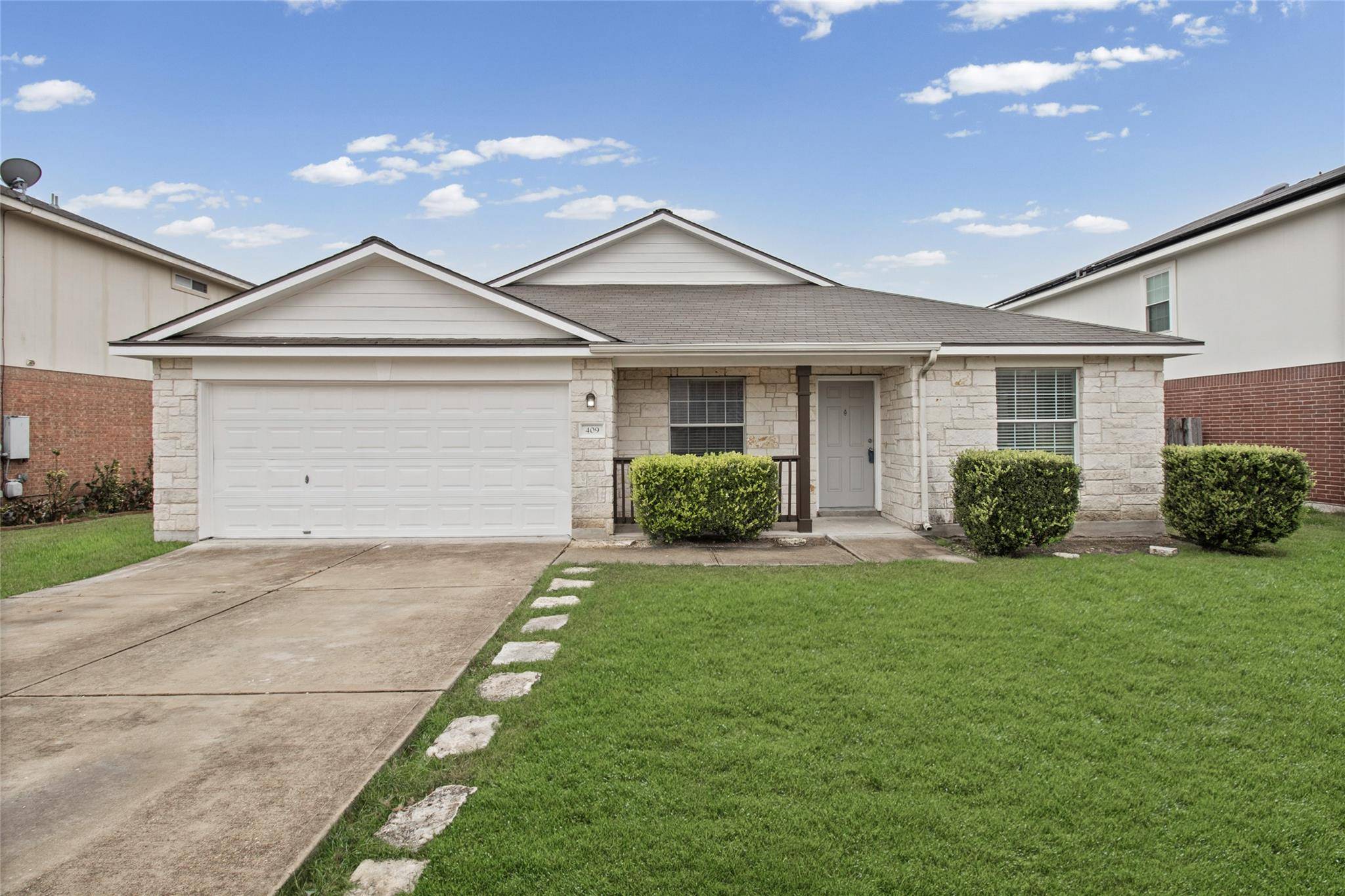 409 Blackman TRL, Hutto, TX 78634