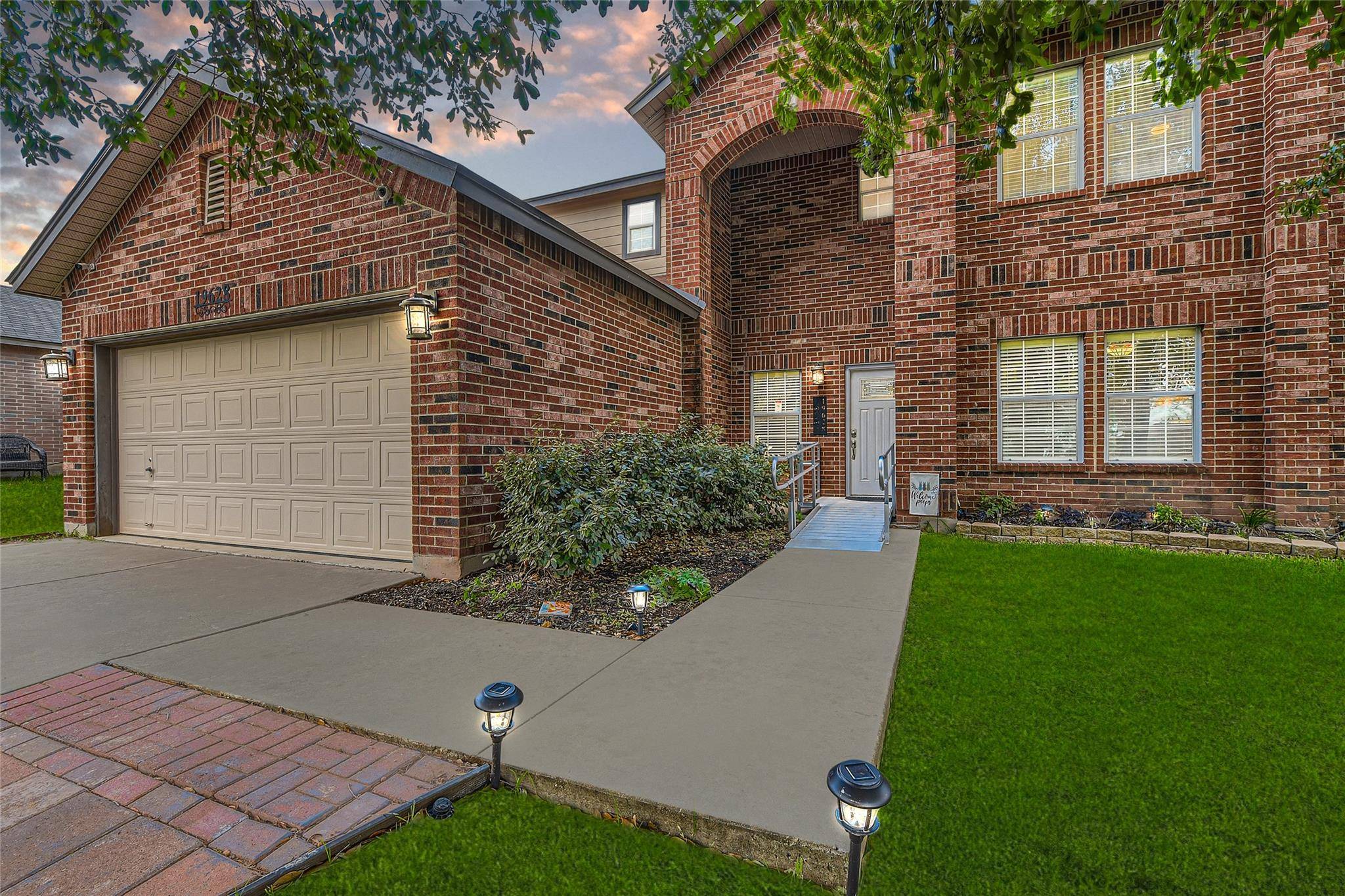 19628 San Chisolm DR, Round Rock, TX 78664