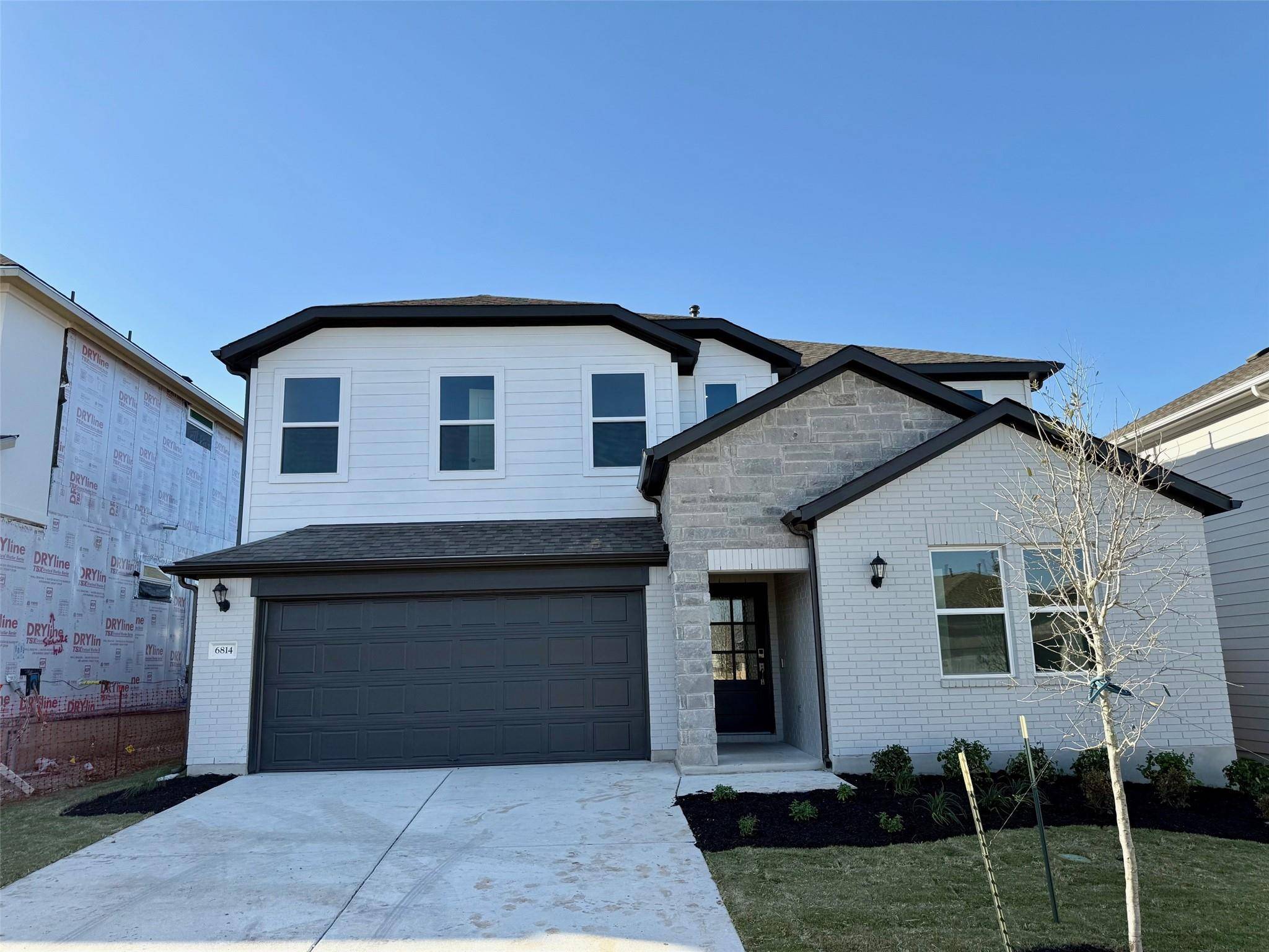 6814 Rounded Pebble LN, Buda, TX 78610