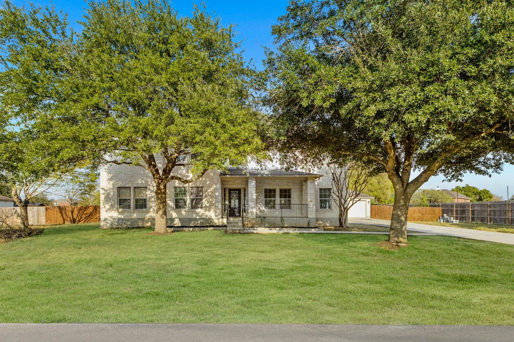 600 Bella Vista Circle CIR, Kyle, TX 78640