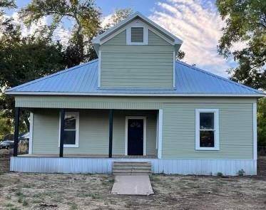 102 E Redbud Ave, Gause, TX 77857