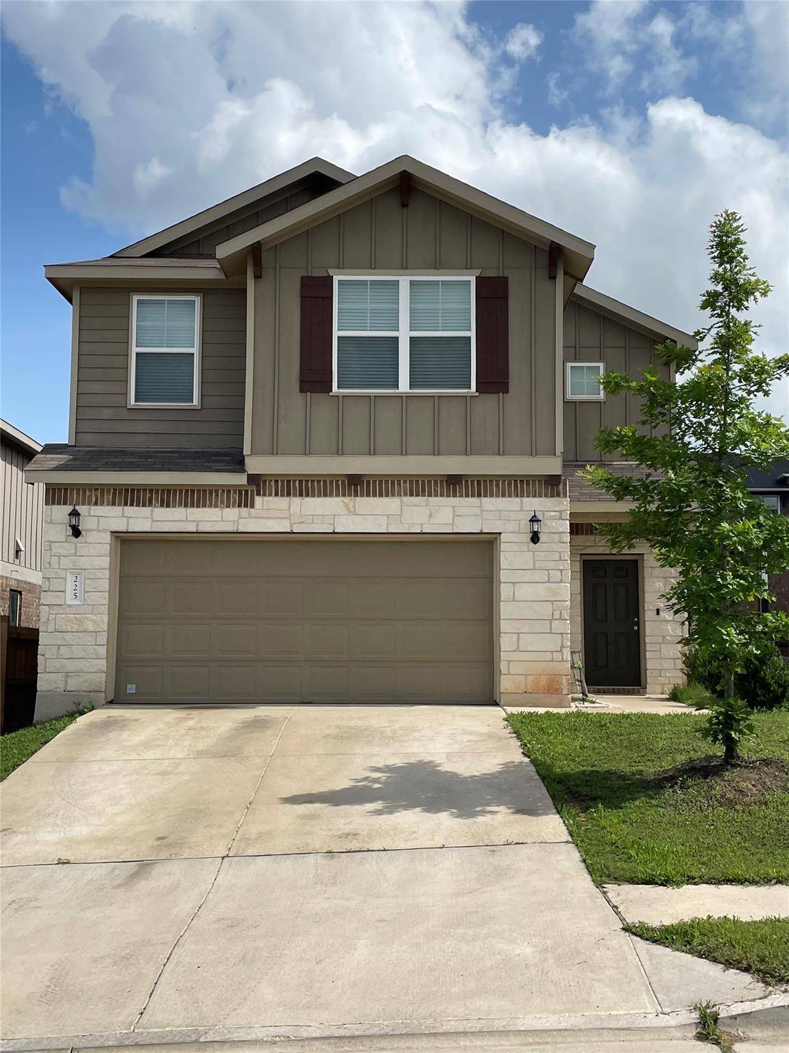 225 Satsuma DR, Buda, TX 78610