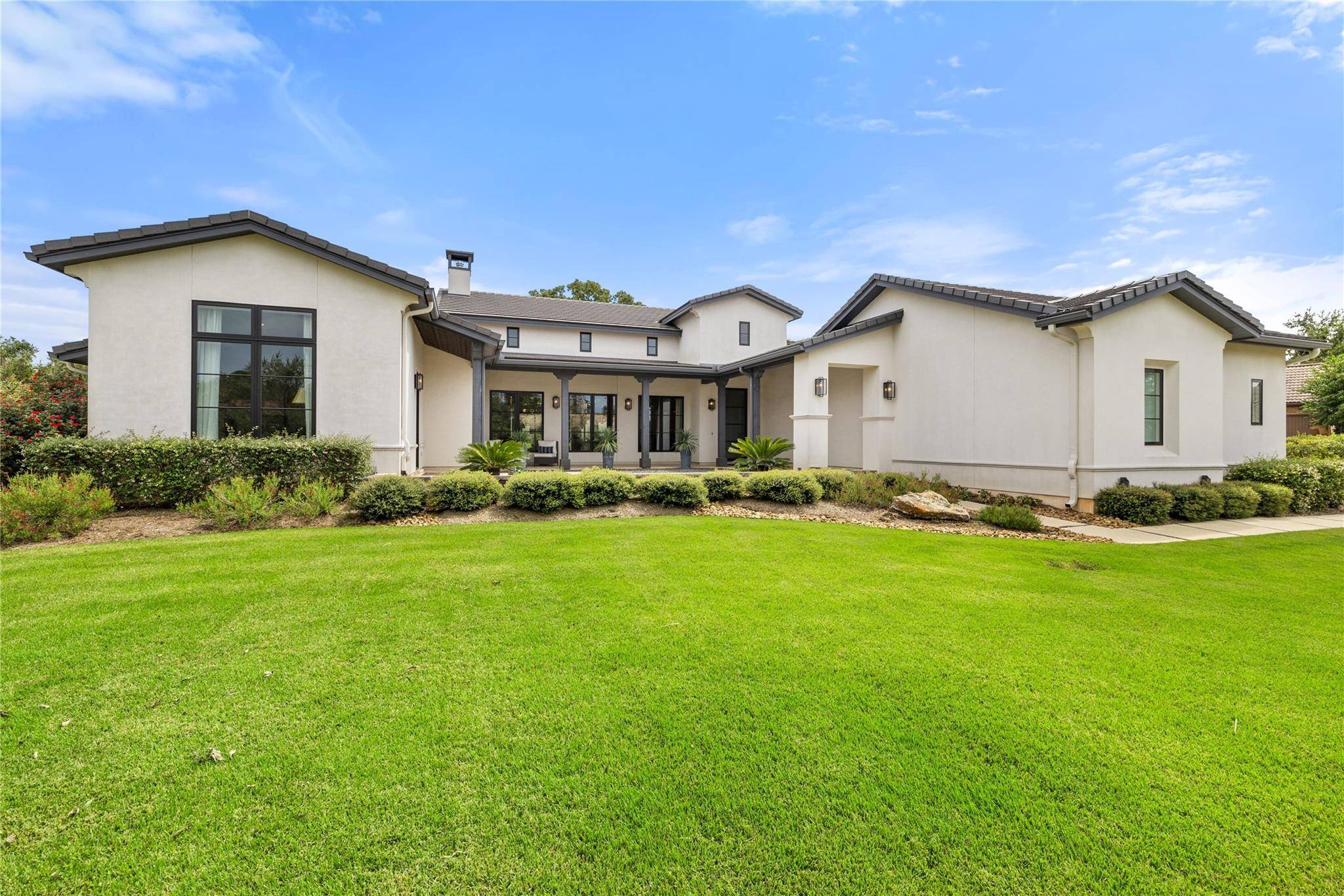 116 Birdstone LN, Georgetown, TX 78628