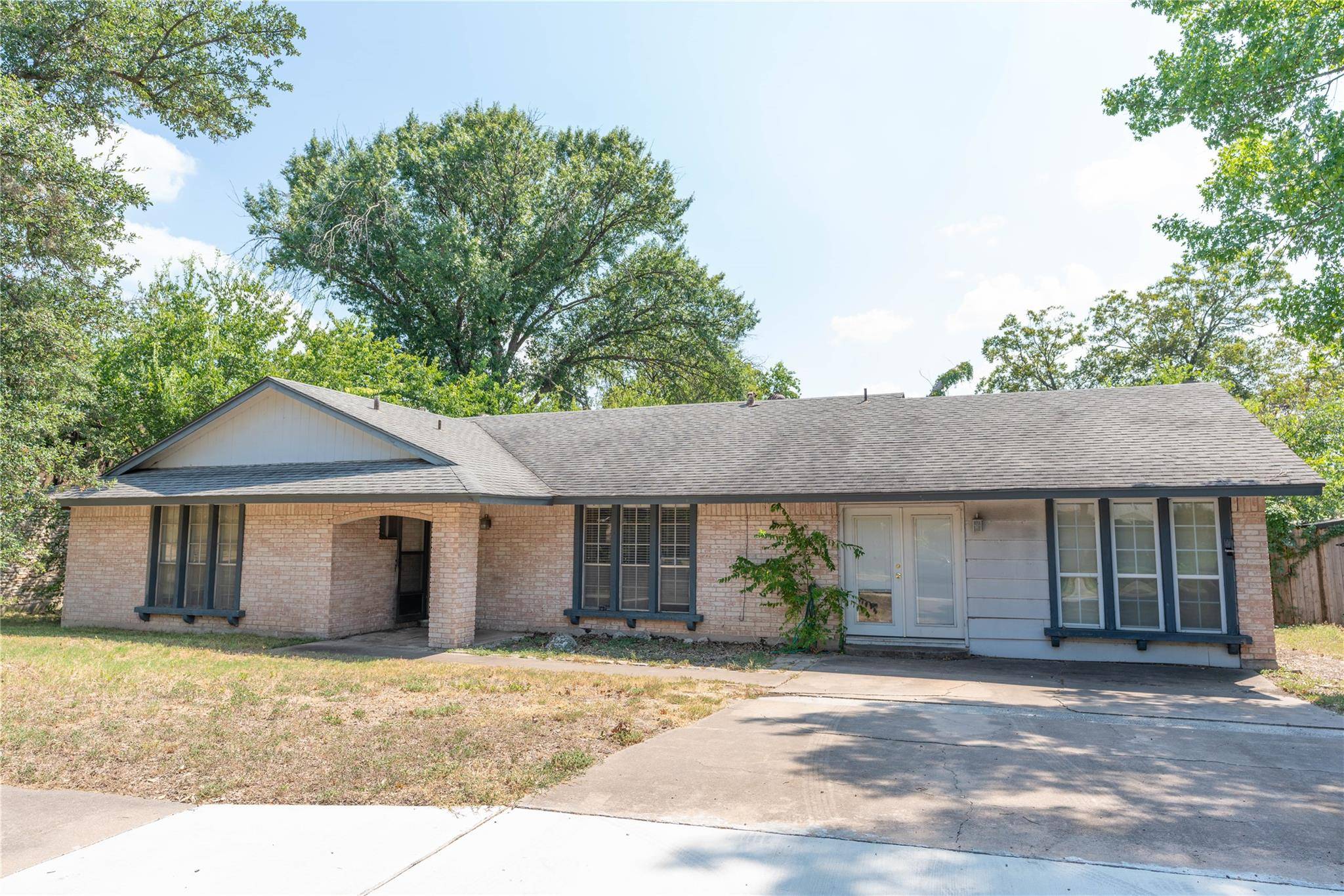 1017 Cripple Creek DR, Austin, TX 78758