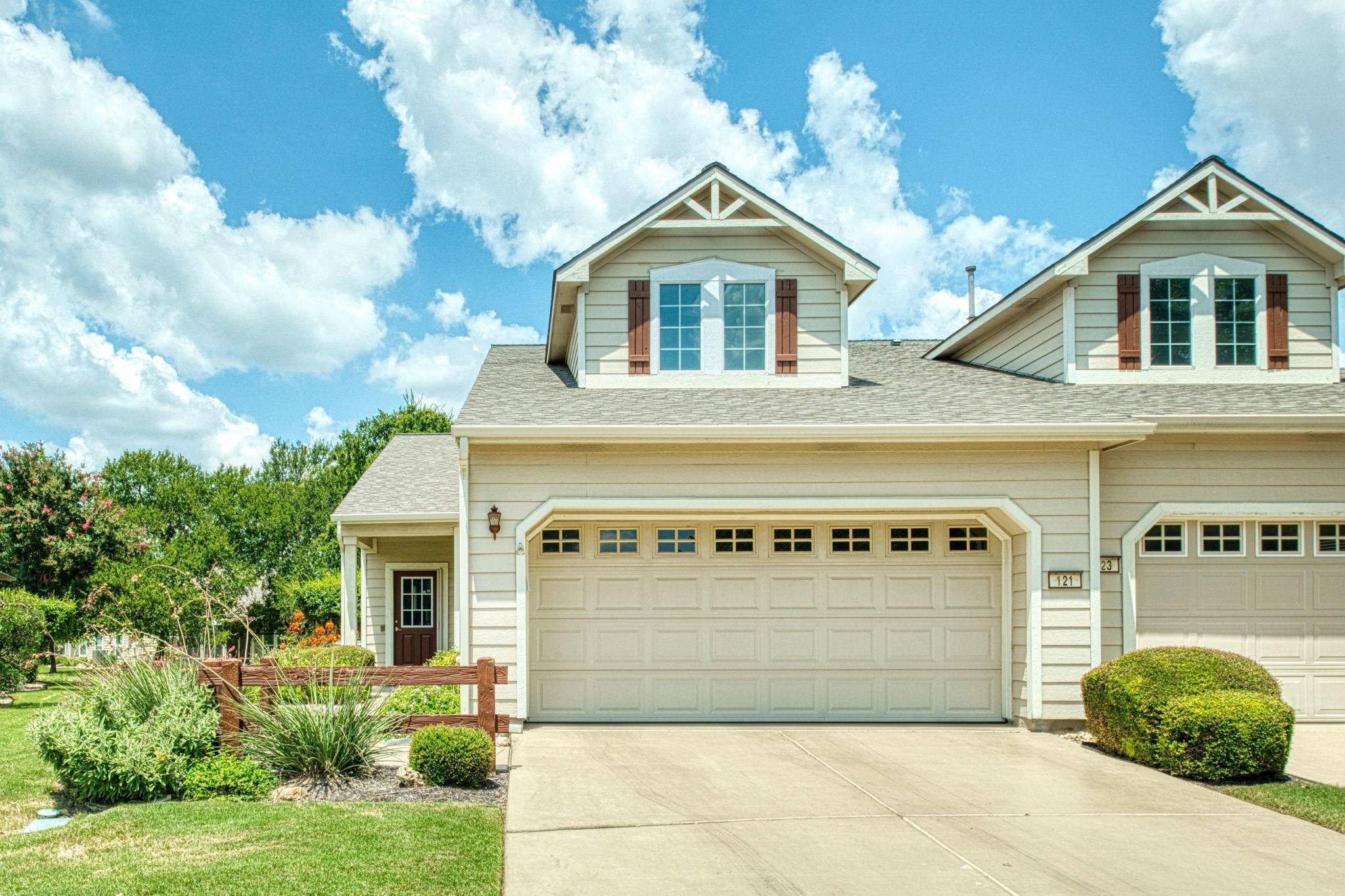 121 Essex LN, Georgetown, TX 78633