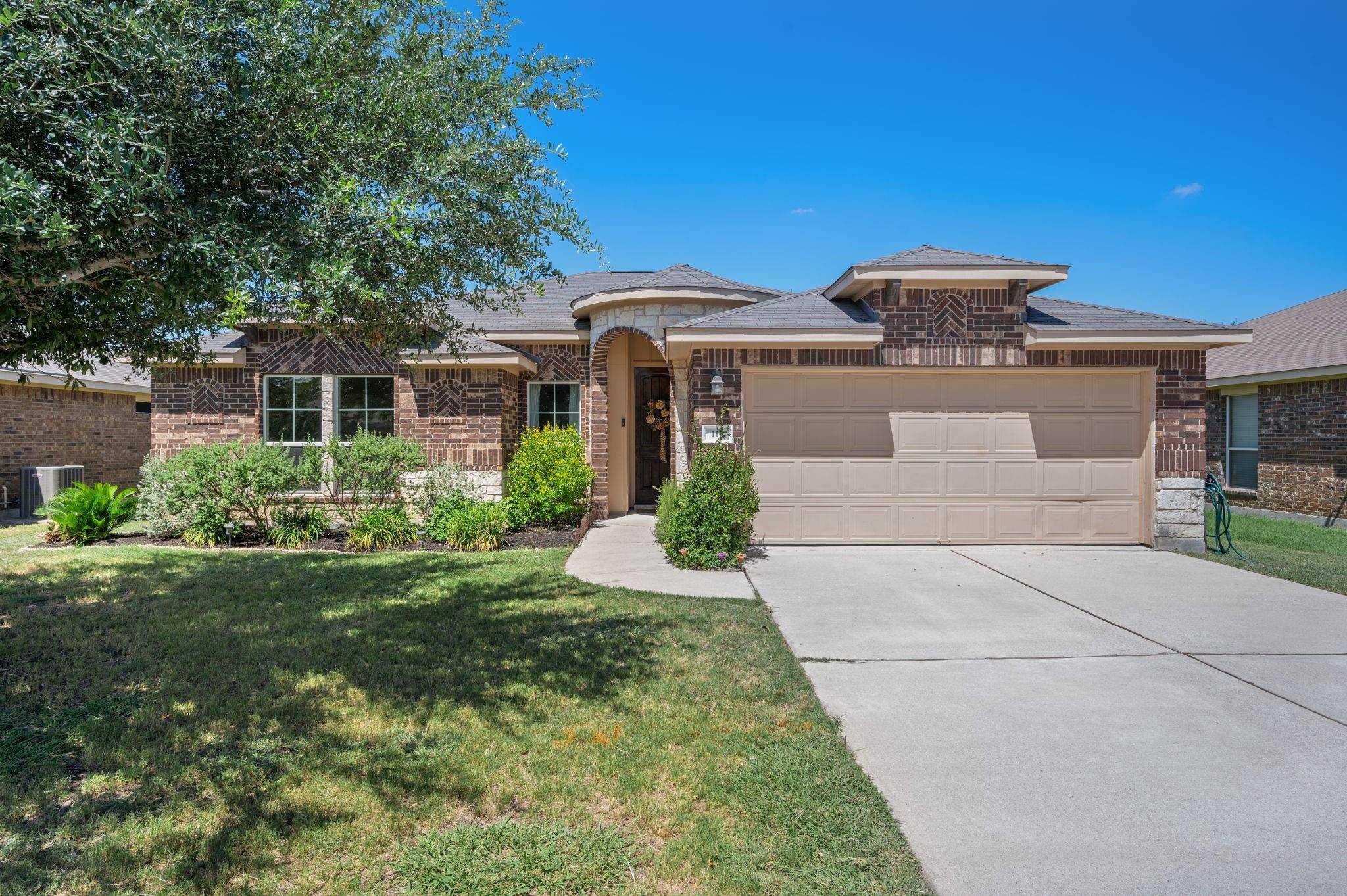 115 Legends Of Hutto TRL, Hutto, TX 78634