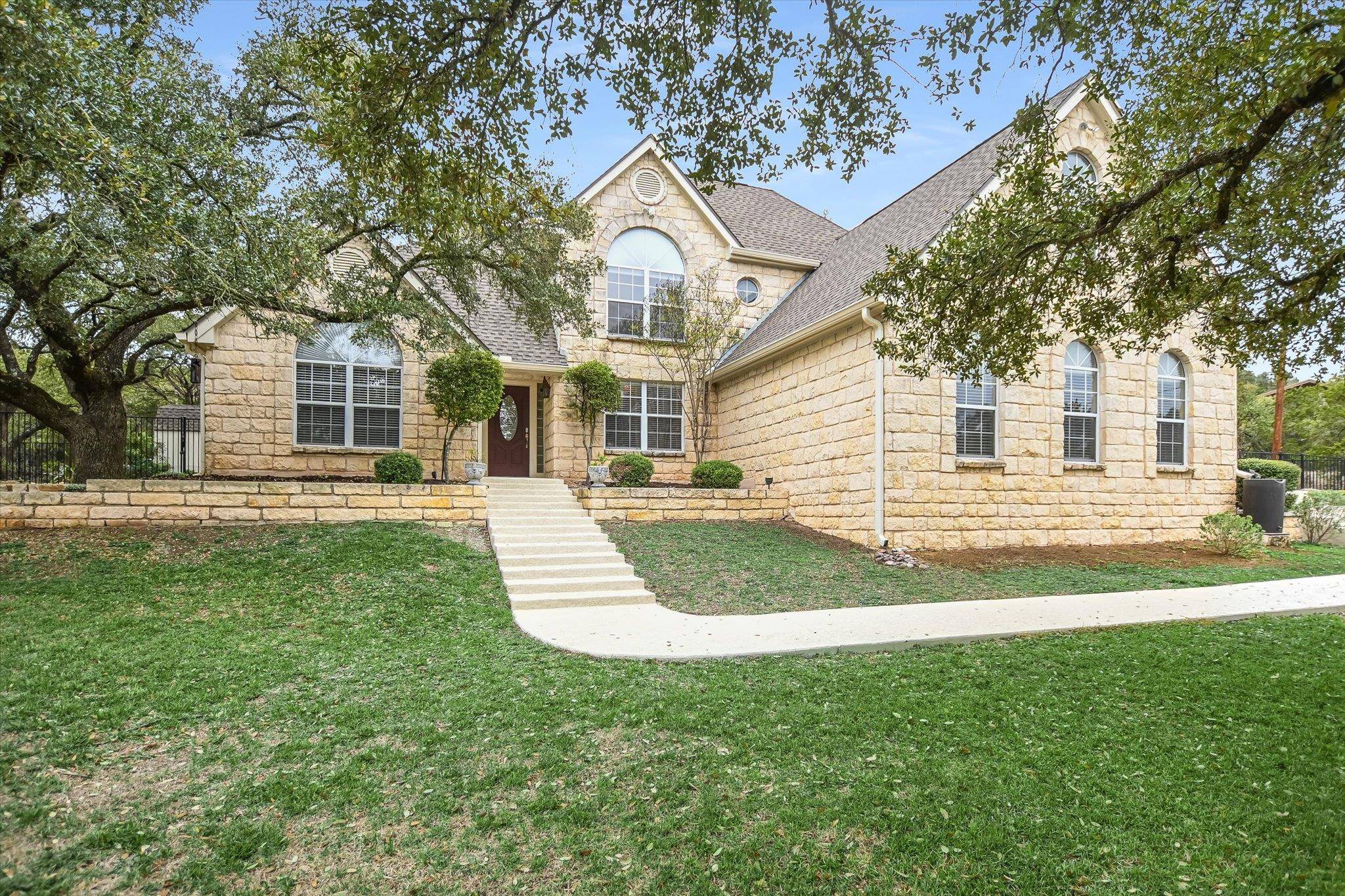 103 Live Oak DR, Wimberley, TX 78676