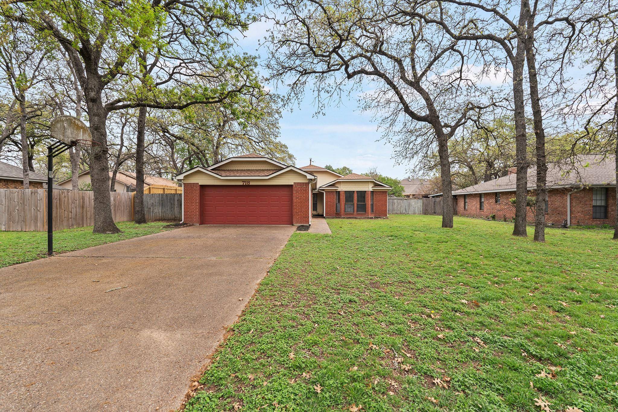 718 Brazos ST, Rockdale, TX 76567