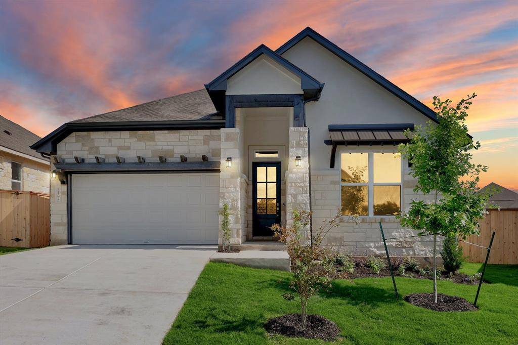 104 Big Pine Creek LN, Bastrop, TX 78602