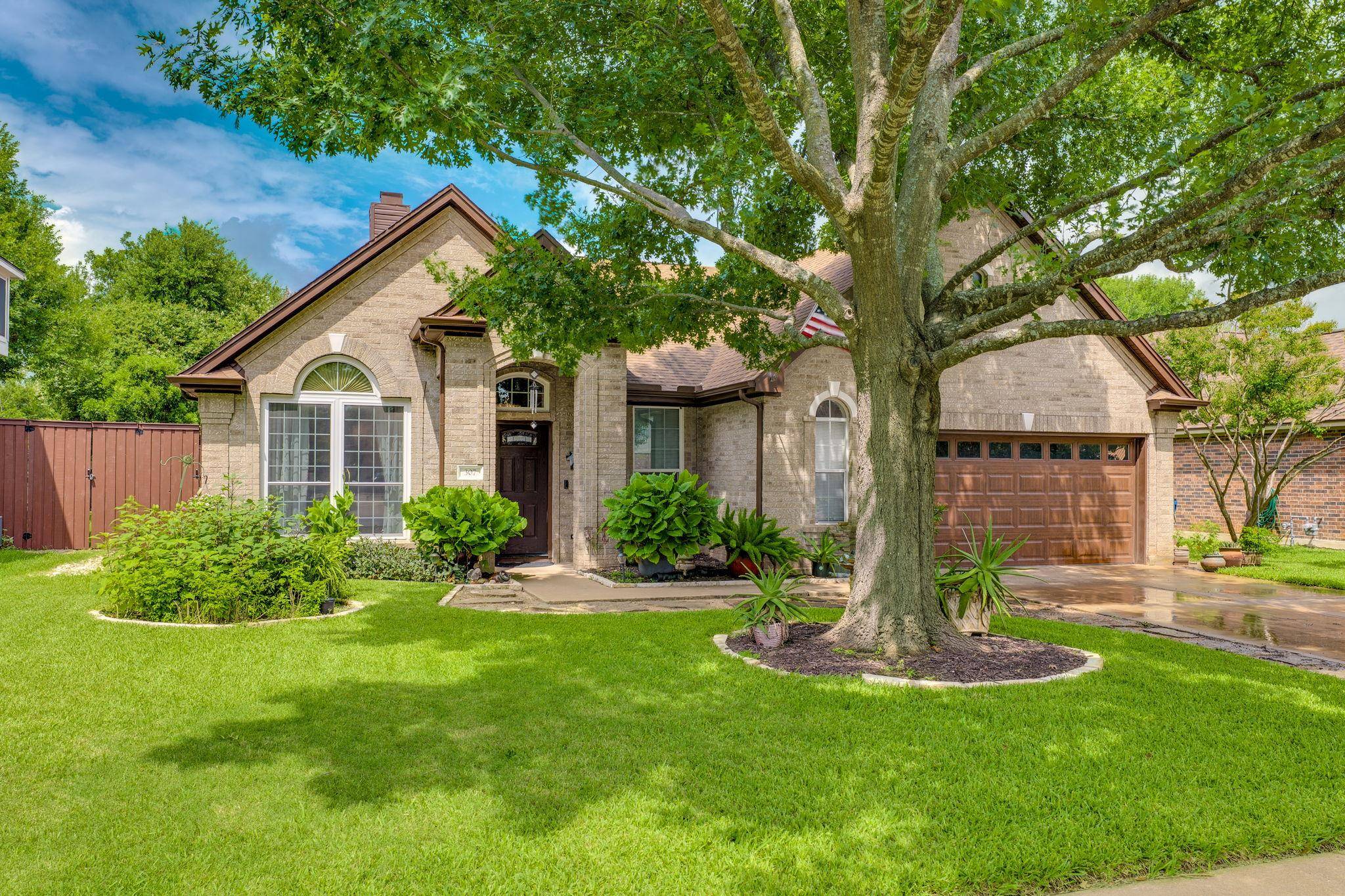 307 N Rainbow Bridge DR, Cedar Park, TX 78613