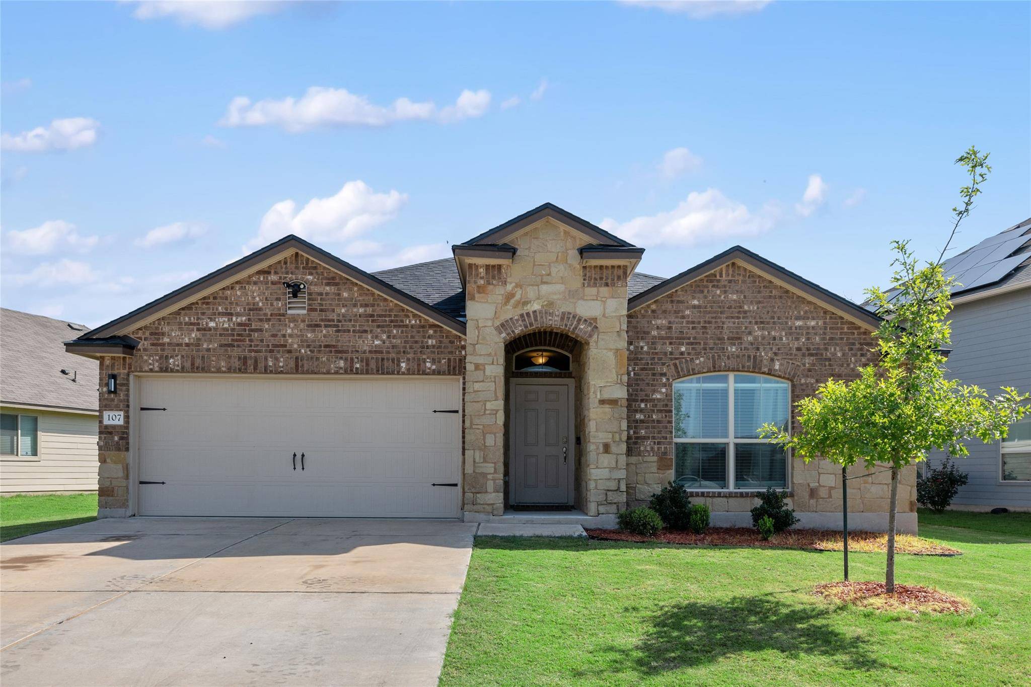 107 Reagor DR, Taylor, TX 76574