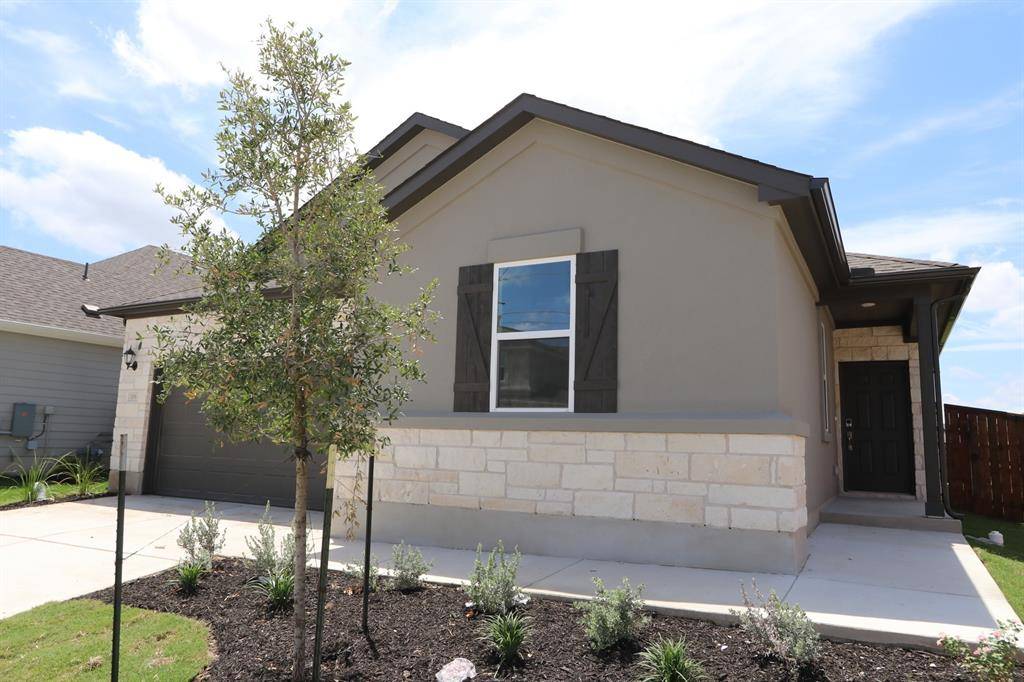 106 Adeline RD, Hutto, TX 78634