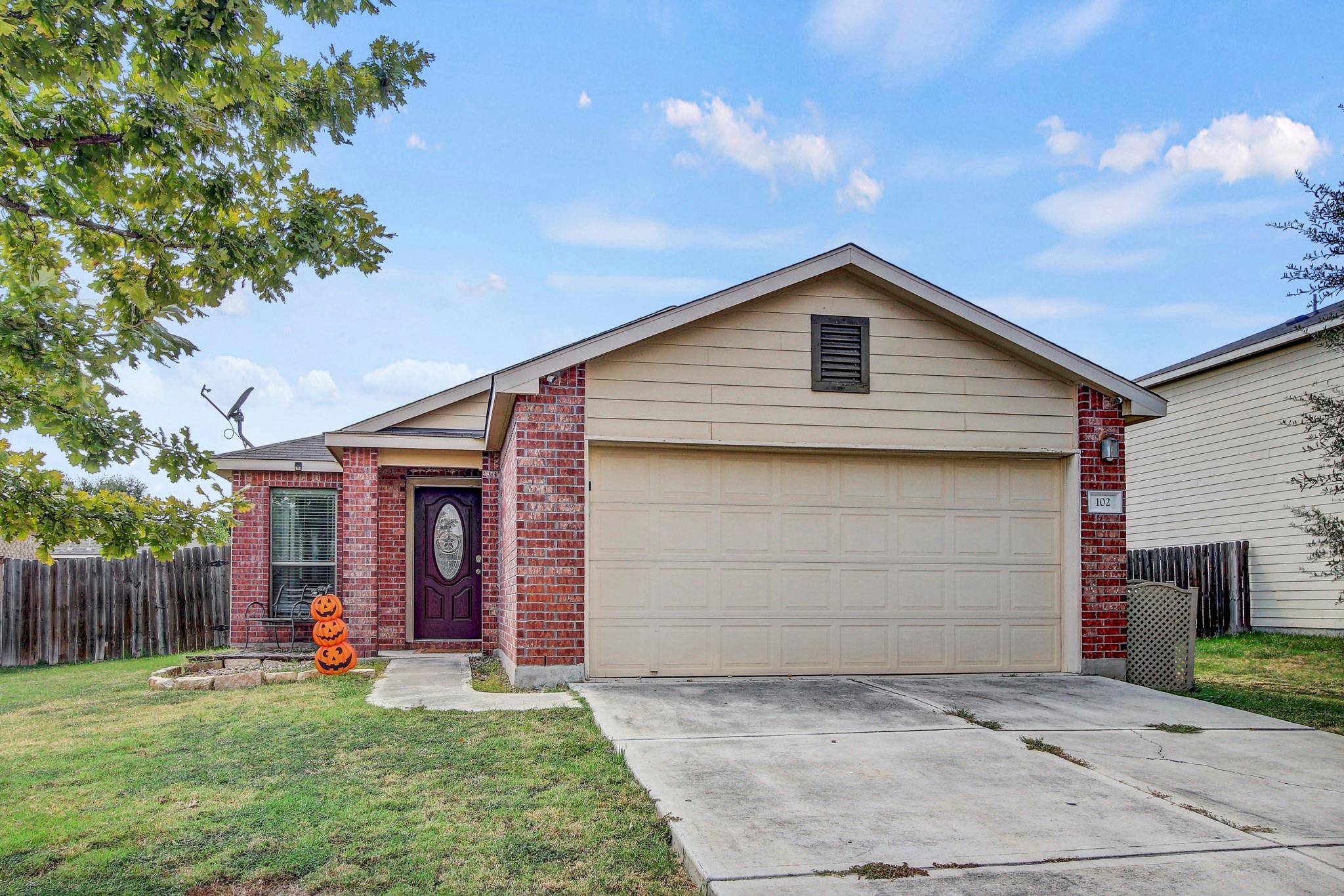 102 Wells BND, Hutto, TX 78634