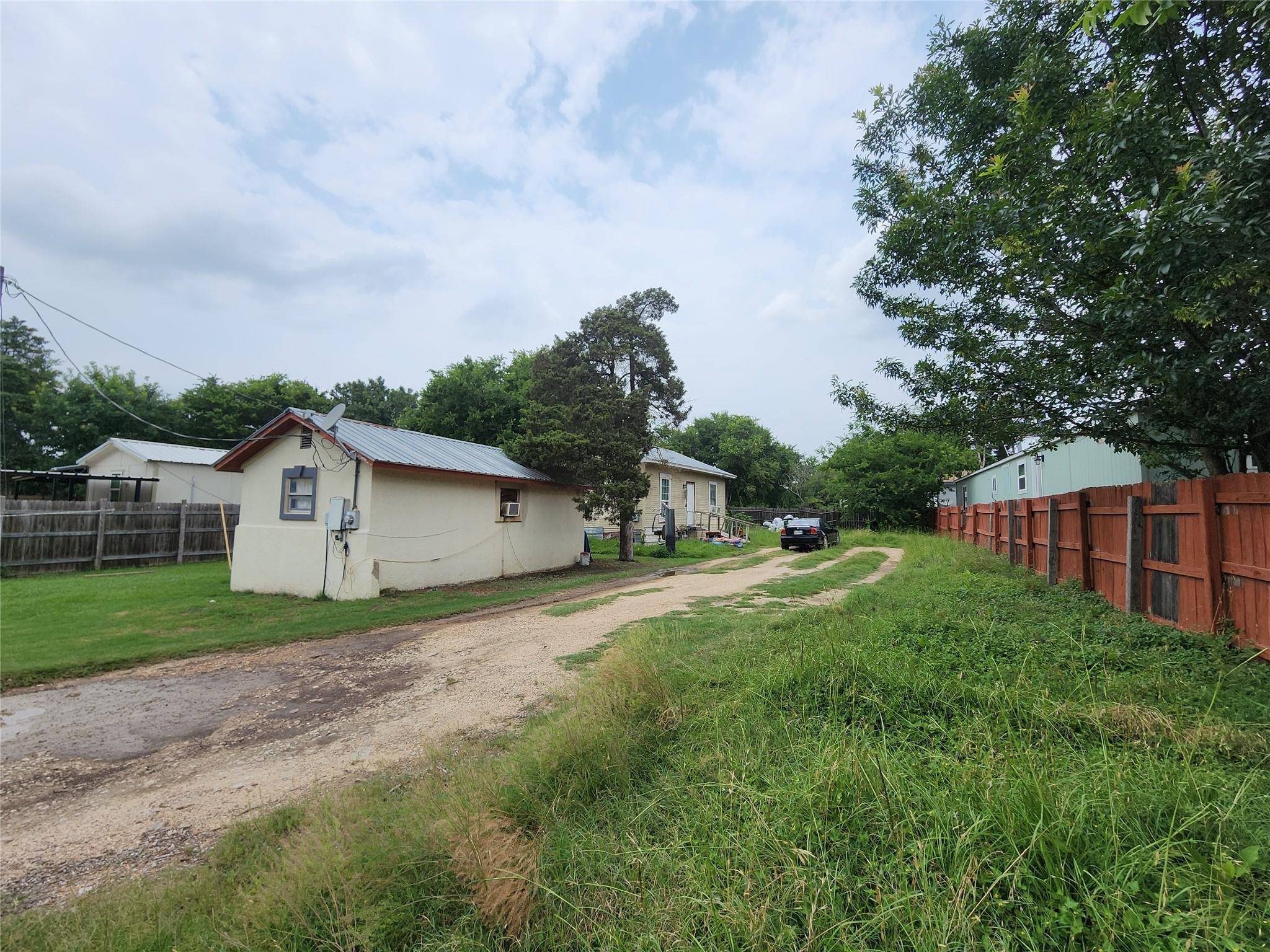 108 Mockingbird ST, Bastrop, TX 78602