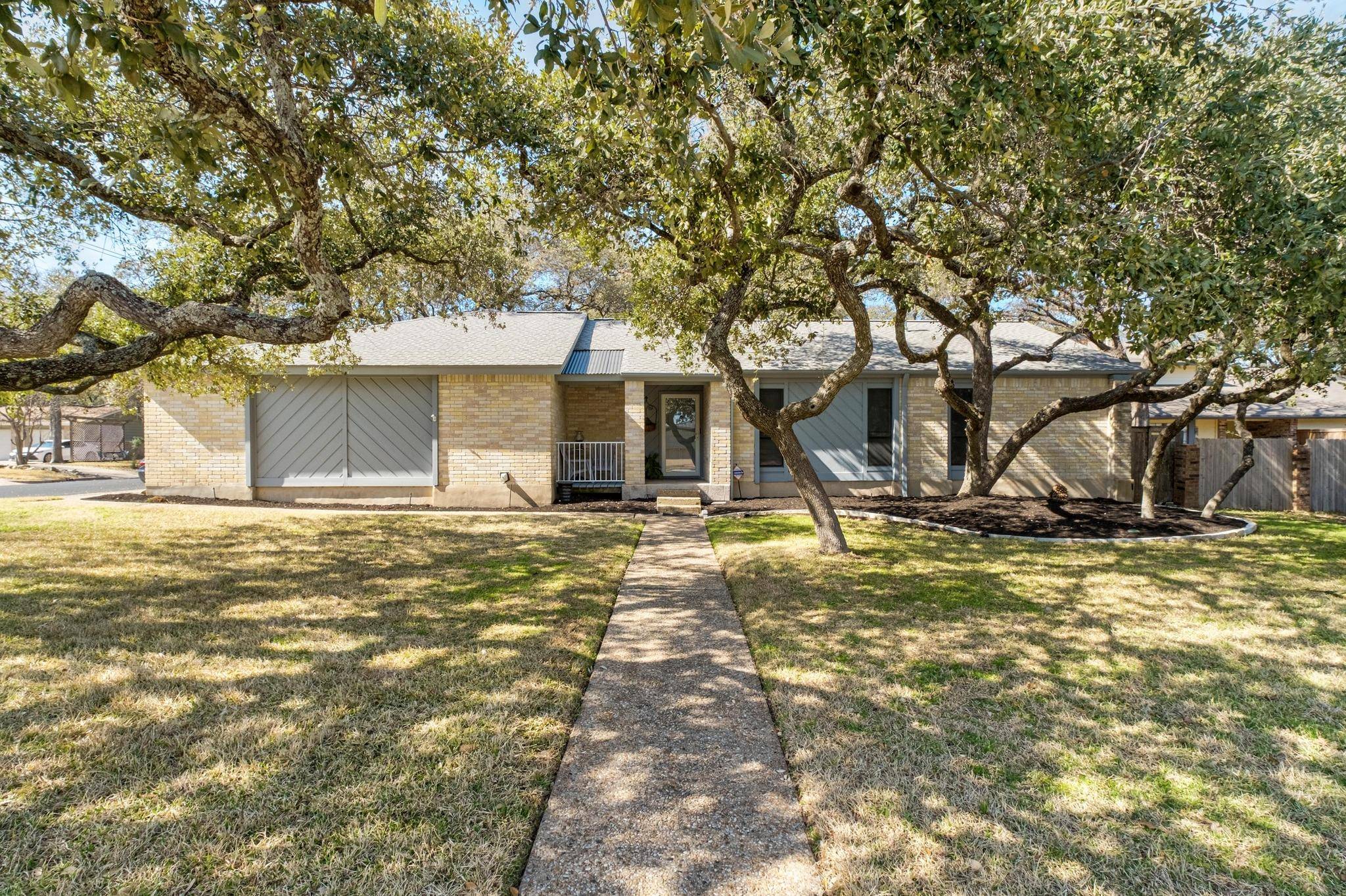 8401 Greenflint LN #A & B, Austin, TX 78759