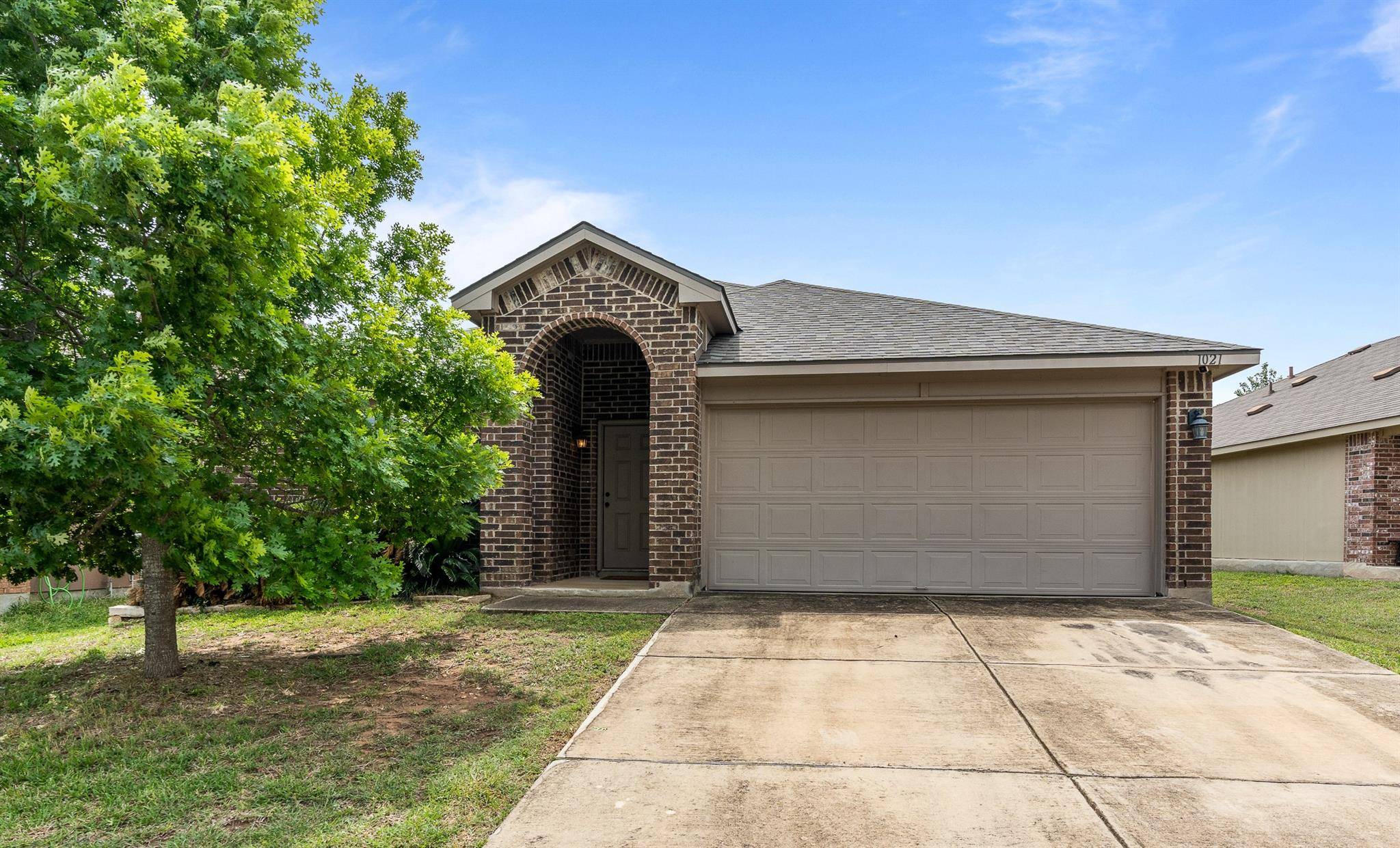 1021 Polmont CT, Seguin, TX 78155