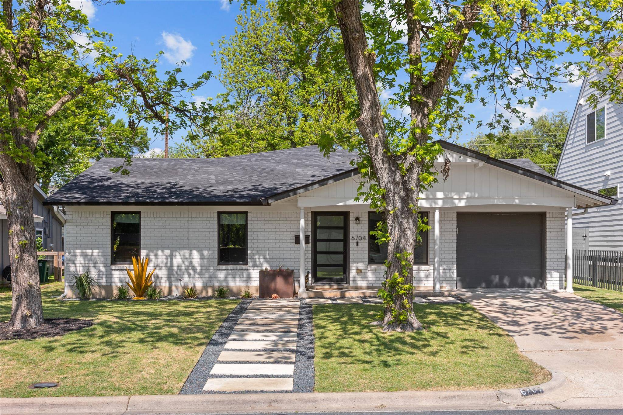 6704 Hardy DR, Austin, TX 78757