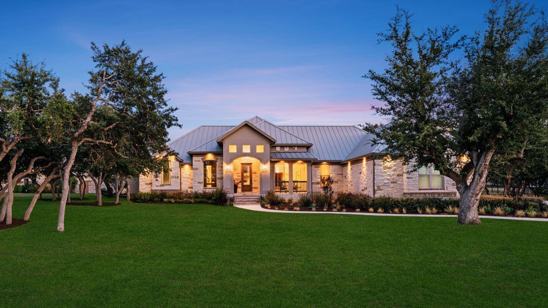 967 Belle Oaks Blvd BLVD, Bulverde, TX 78163