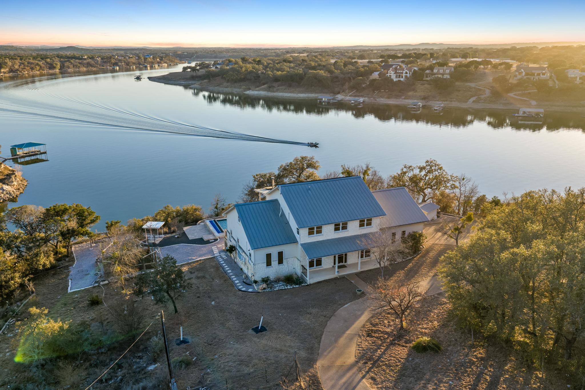 4300 Travis Peak TRL, Marble Falls, TX 78654