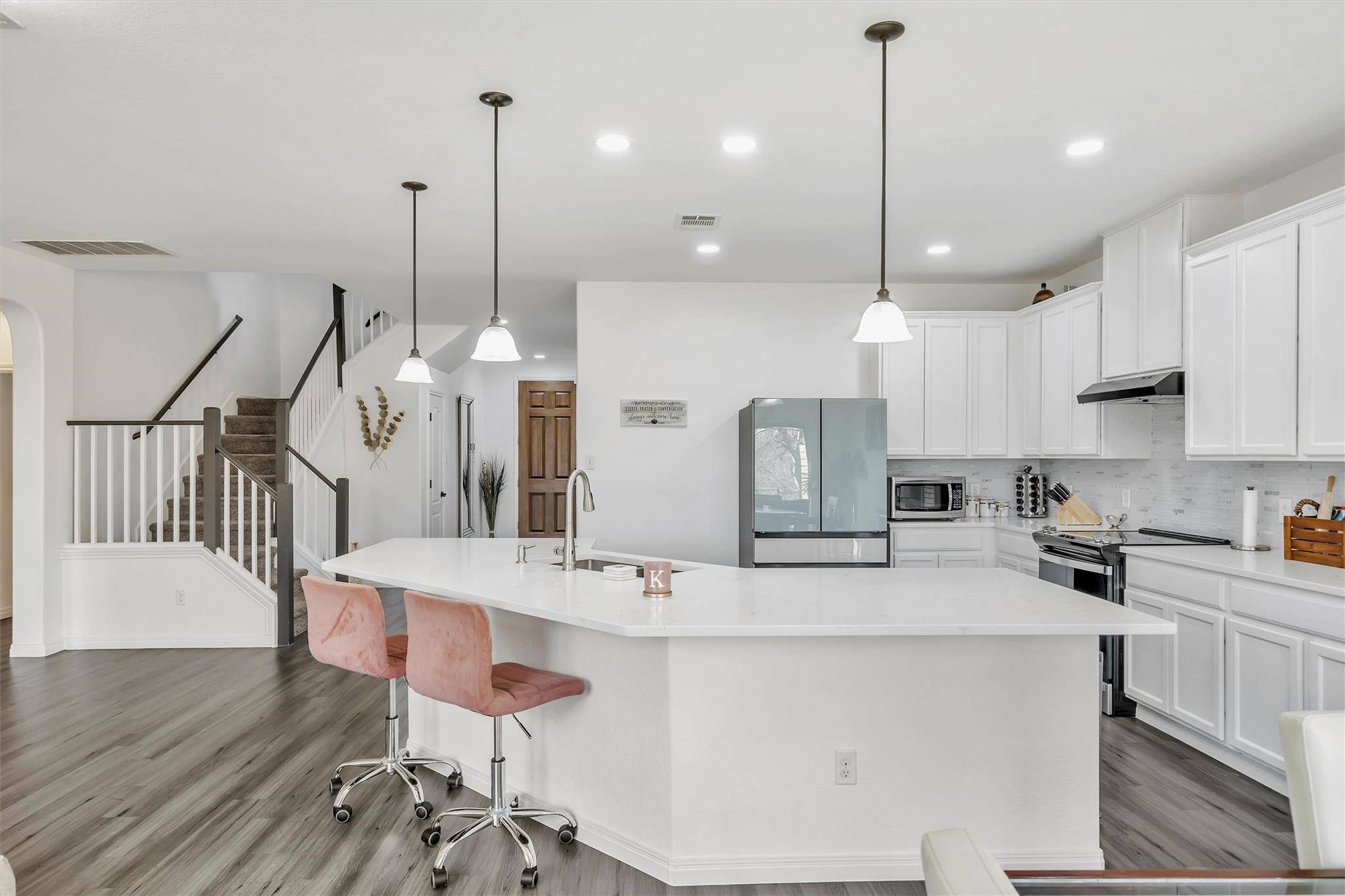 857 Apricot DR, Kyle, TX 78640