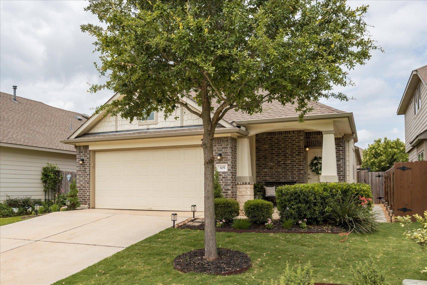 305 Hay Barn ST, San Marcos, TX 78666