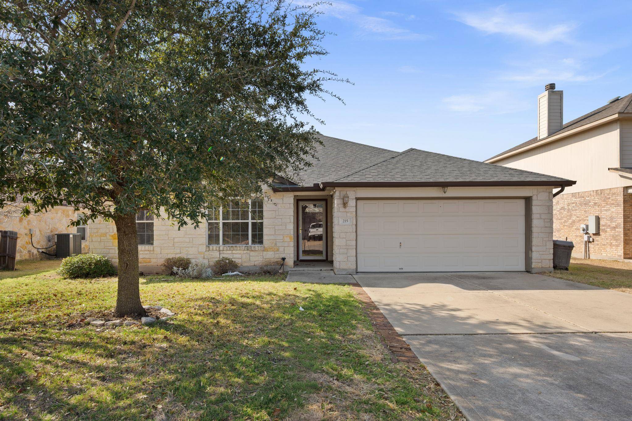 215 Kerley DR, Hutto, TX 78634