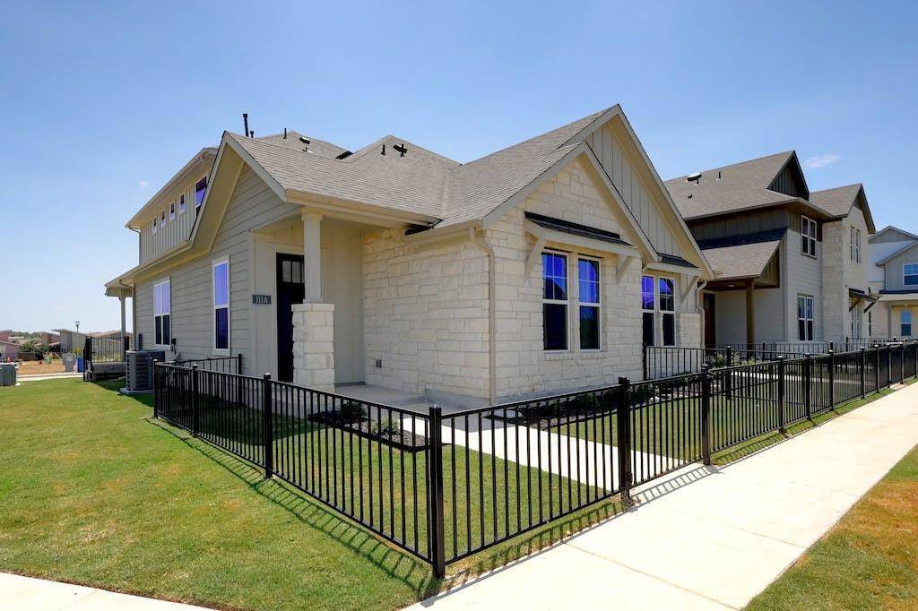 111 Pinnacle LN #A, Kyle, TX 78640