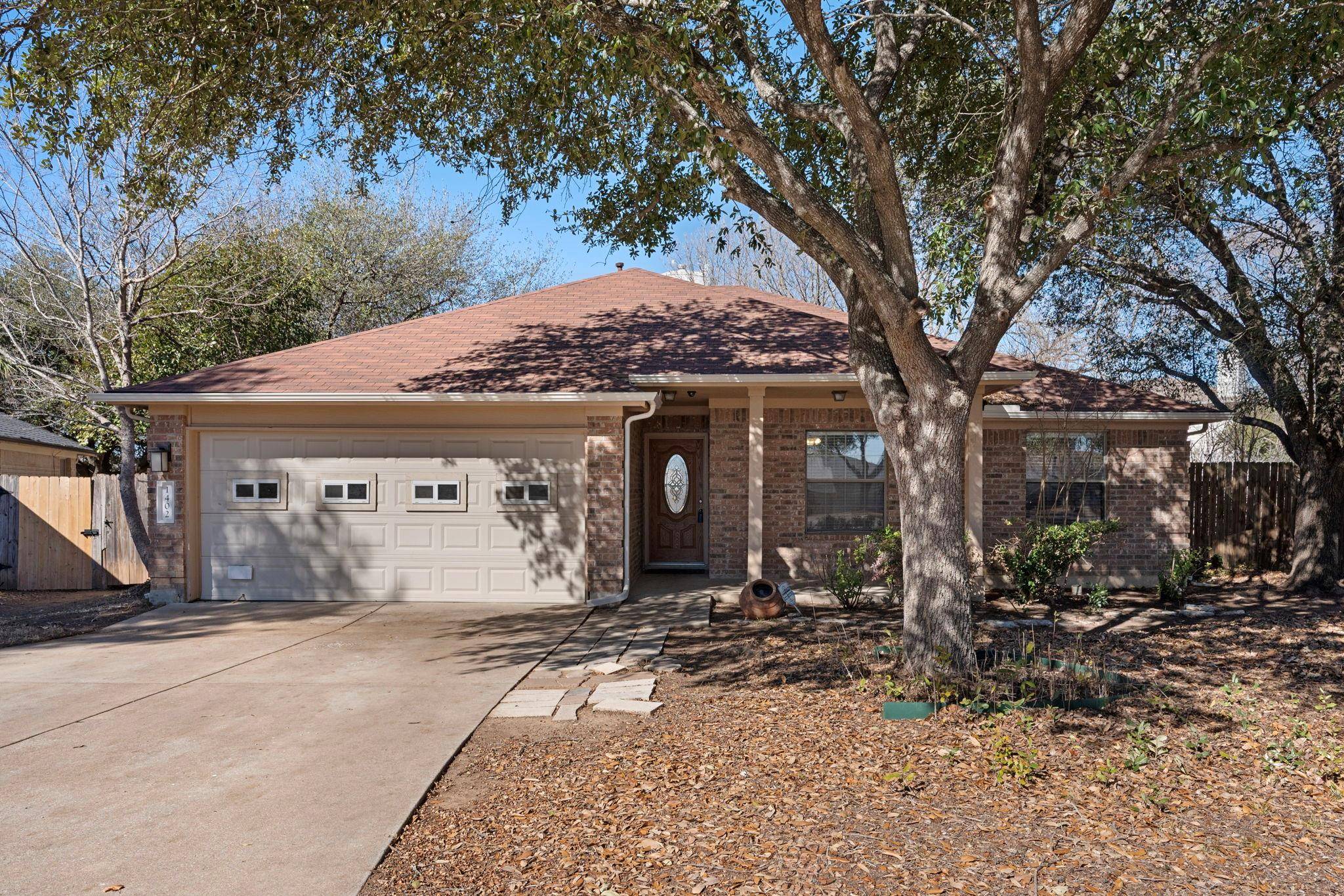1402 Quicksilver CIR, Round Rock, TX 78665