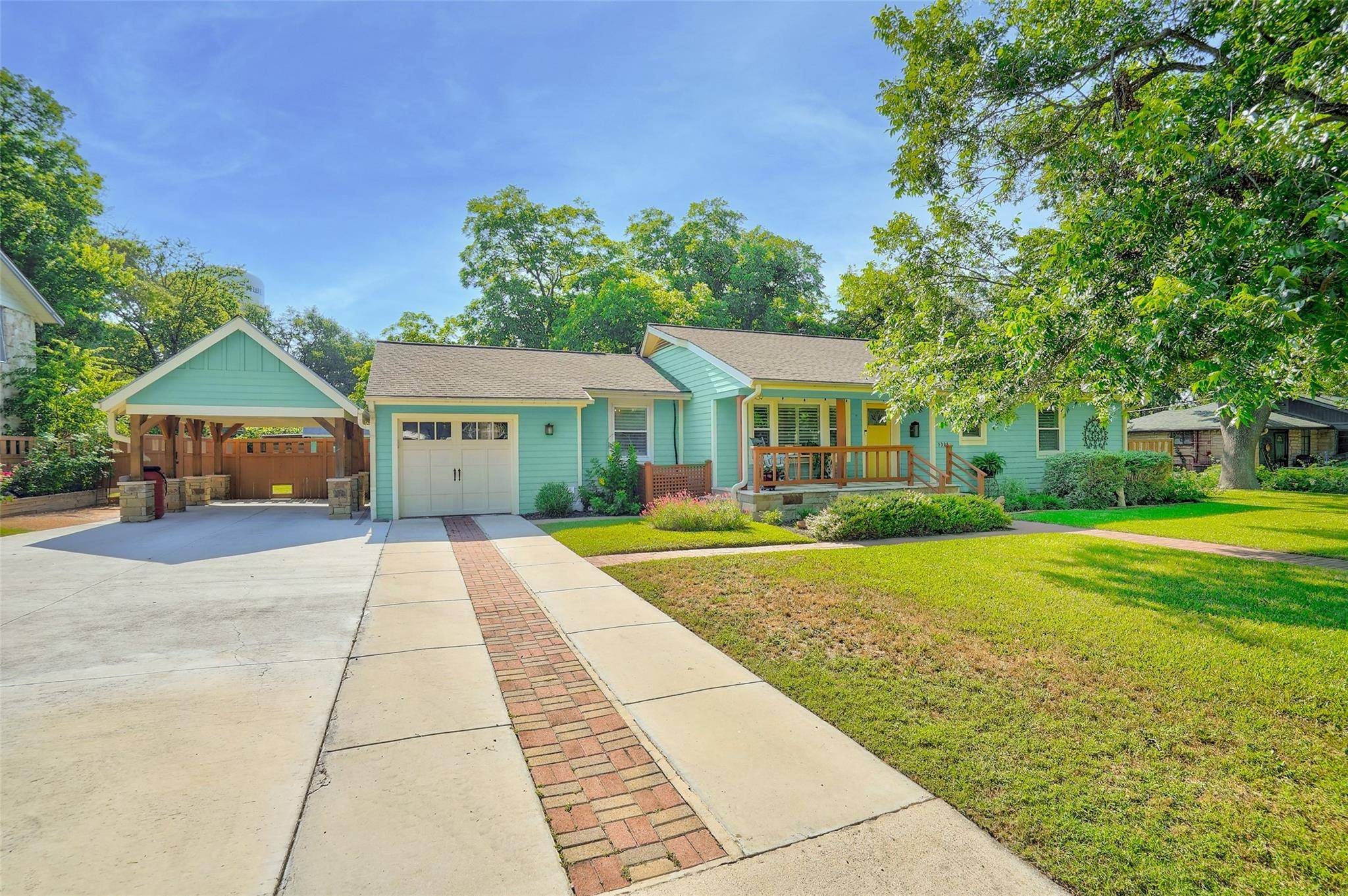 1305 Laurel ST, Georgetown, TX 78626