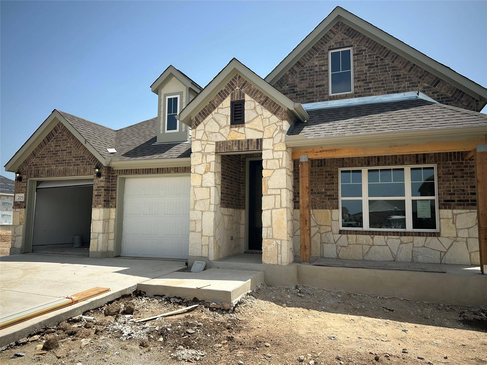 205 Swinging H LN, Georgetown, TX 78633