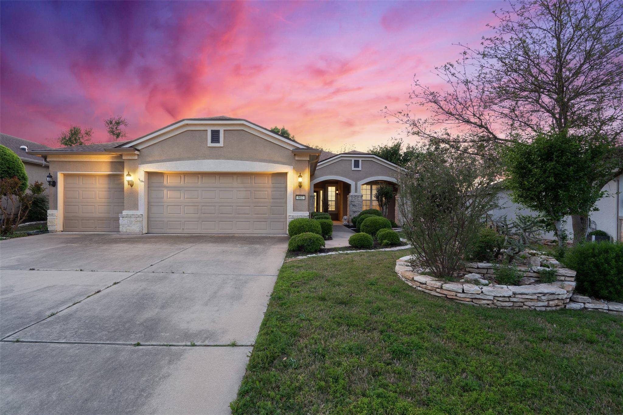 602 Independence Creek LN, Georgetown, TX 78633