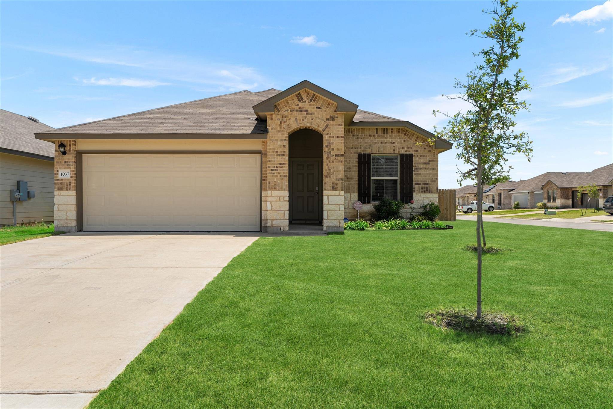 1037 Oxford LN, Troy, TX 76579