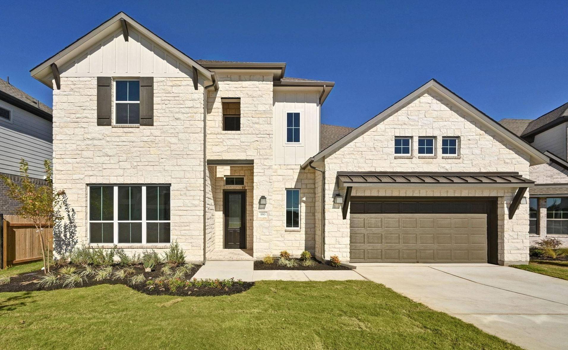 180 Montecilo DR, Liberty Hill, TX 78642