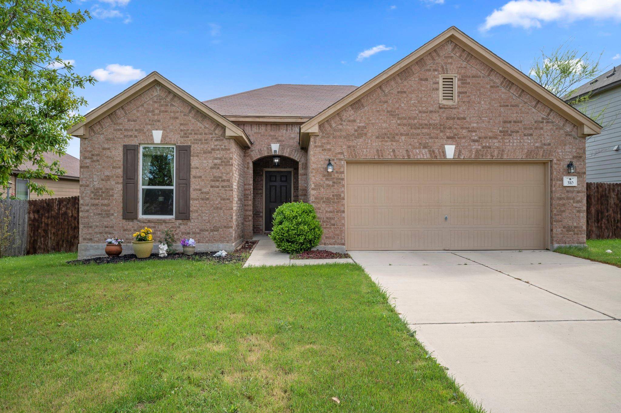 310 Matthews, Kyle, TX 78640