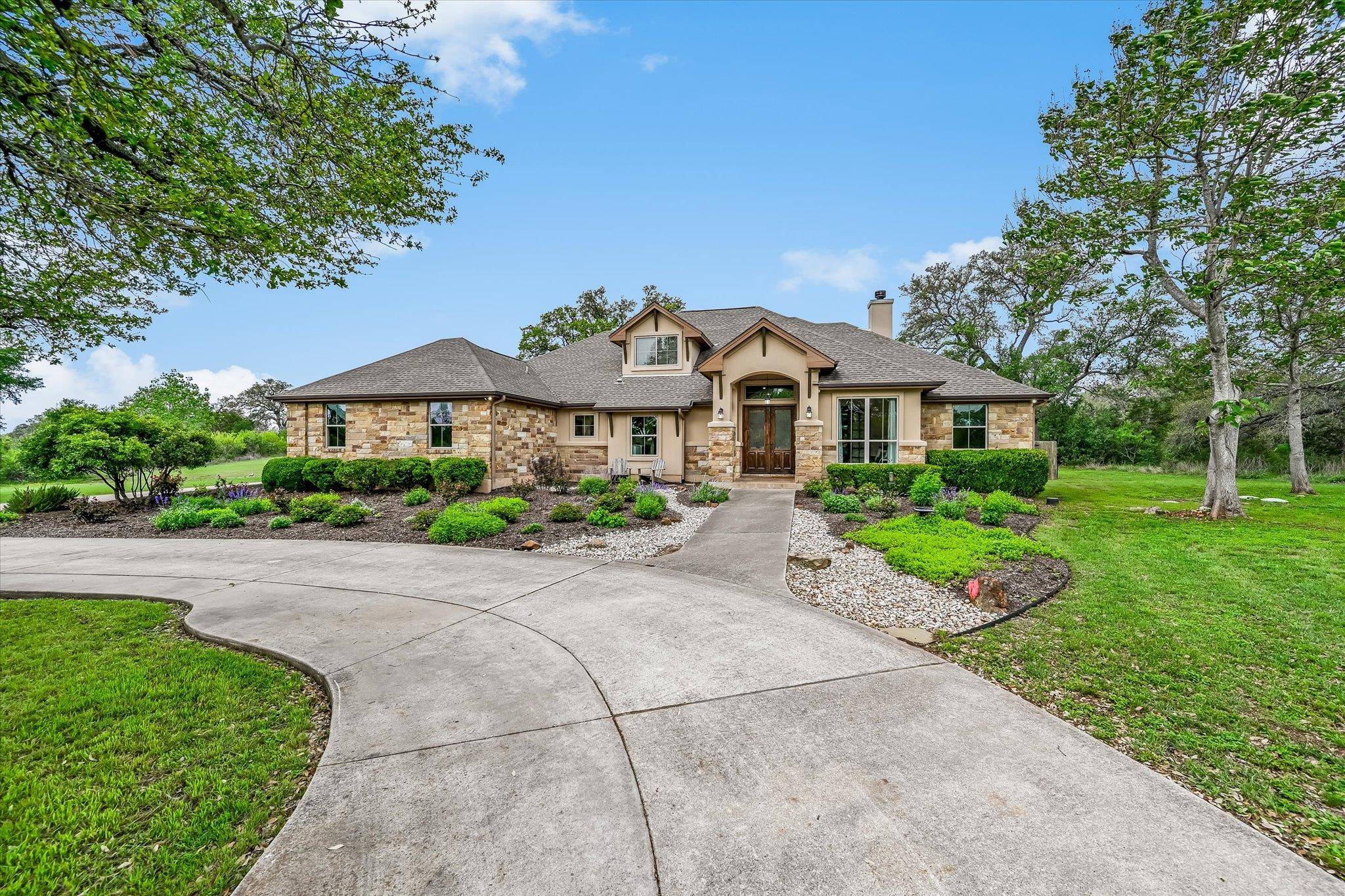 320 Ruby Ranch RD, Buda, TX 78610
