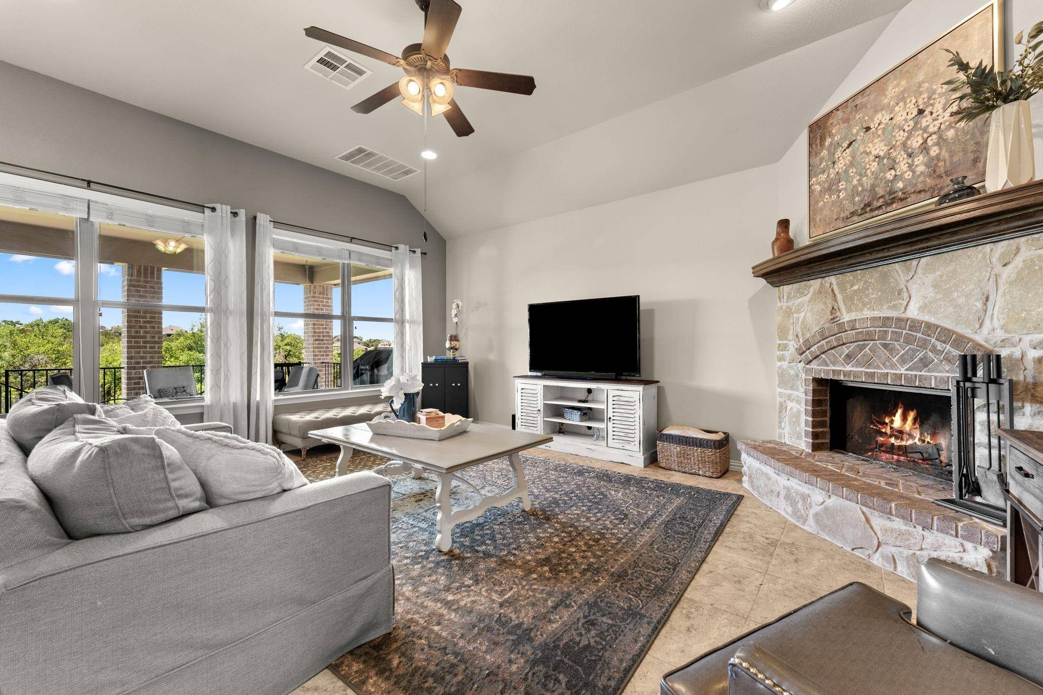 21920 Rock Wren RD, Spicewood, TX 78669