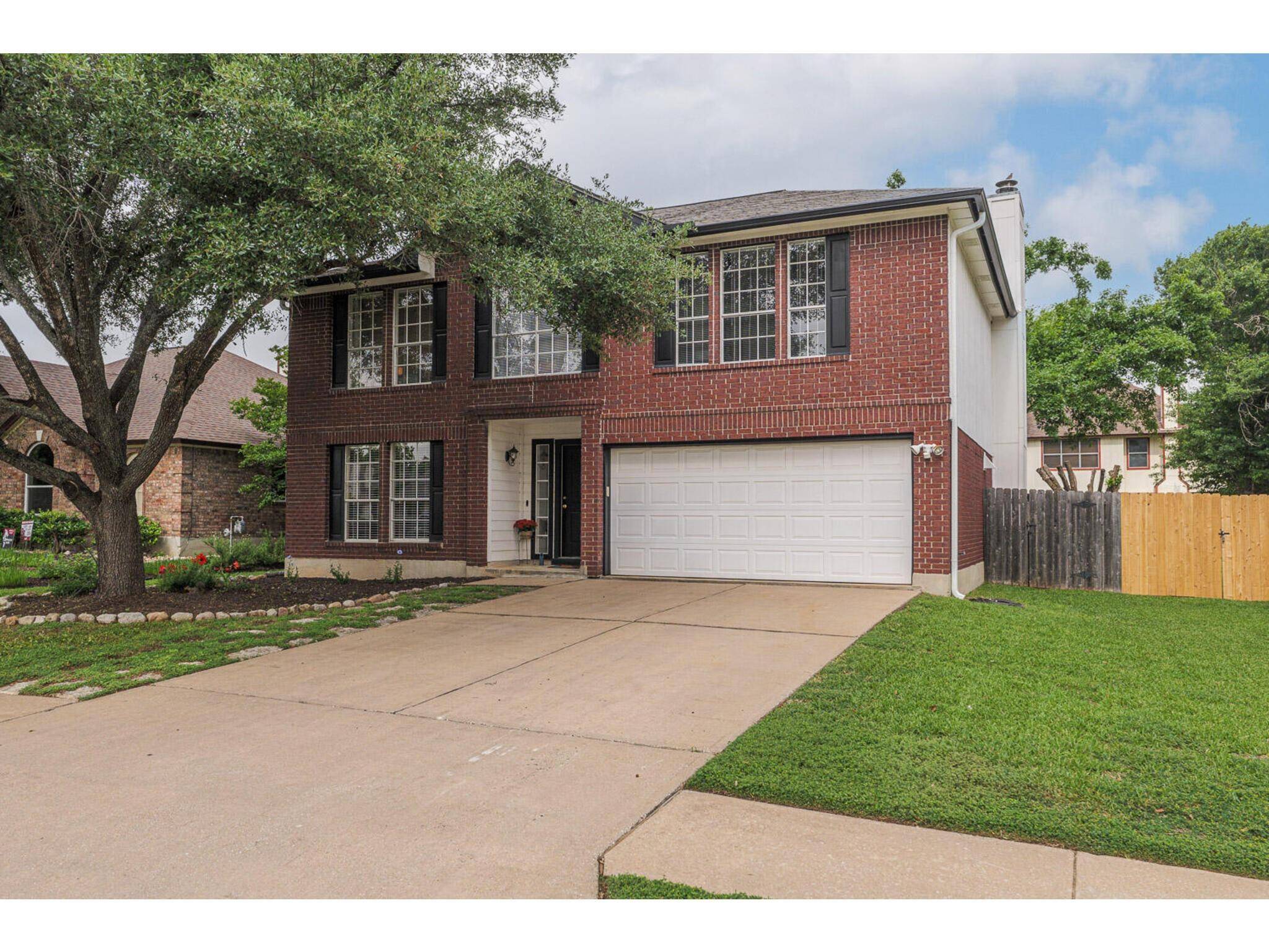 8316 GLEN CANYON DR, Round Rock, TX 78681