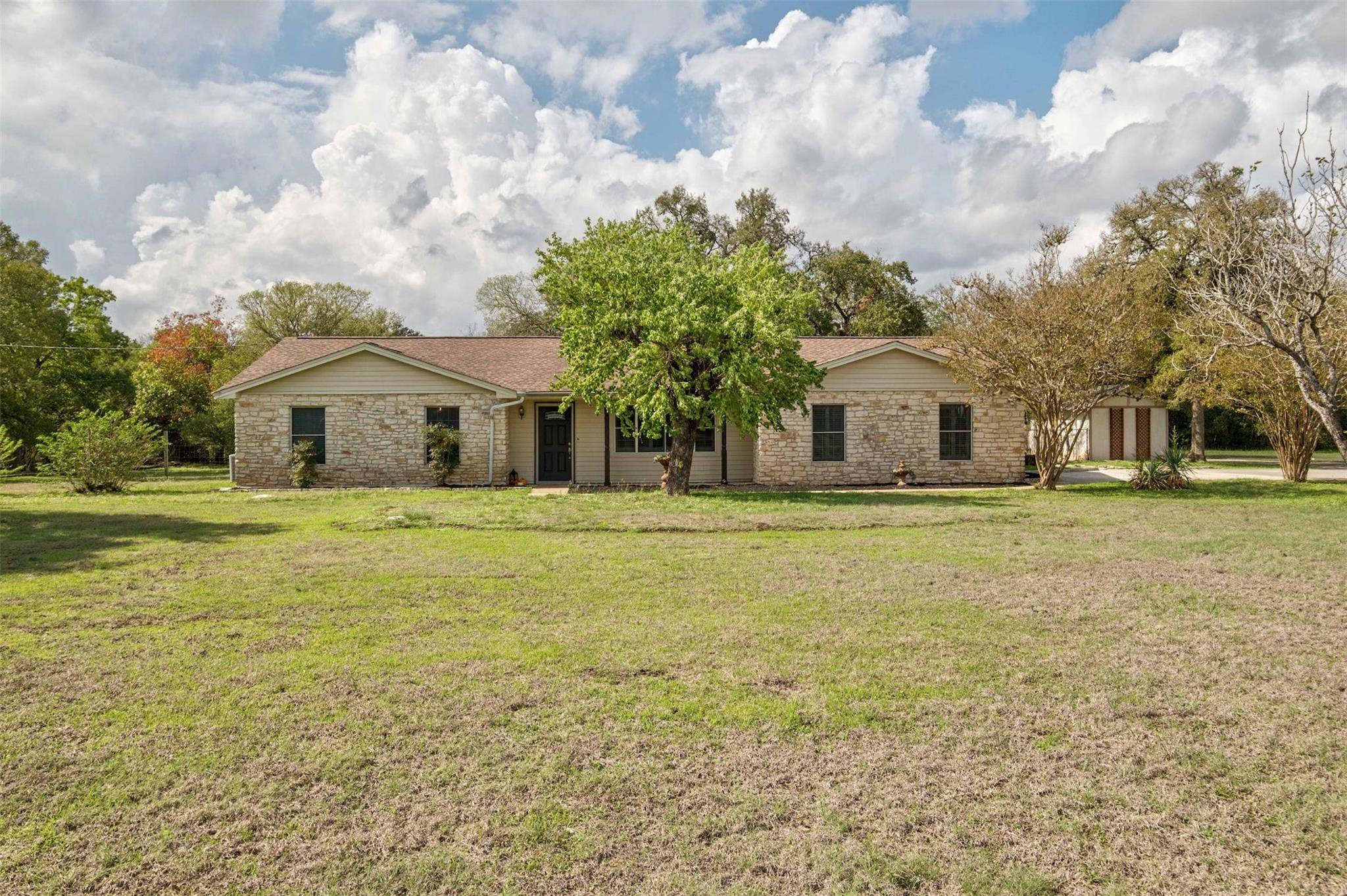 1138 Live Oak LOOP, Buda, TX 78610