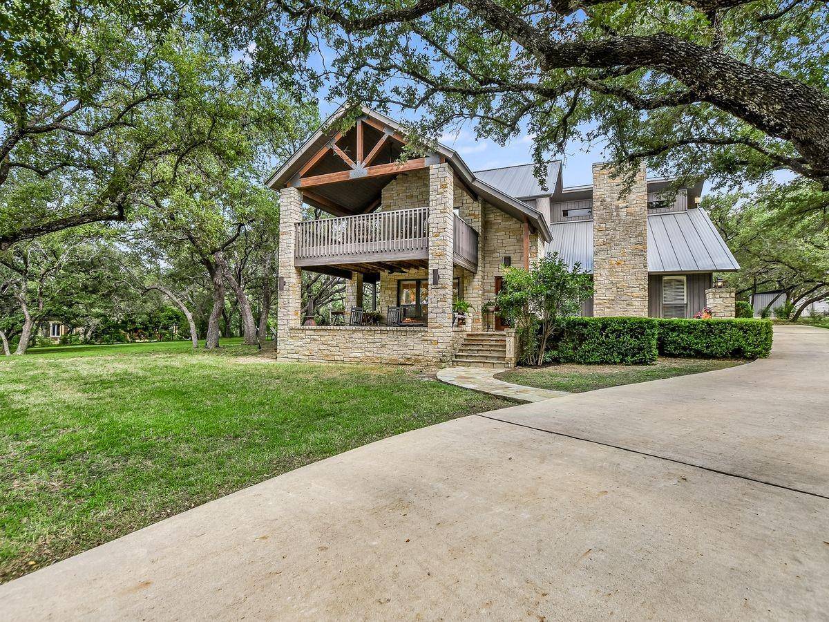 610 Coventry RD, Spicewood, TX 78669