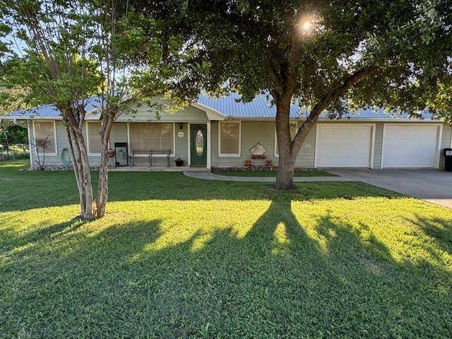 617 Caldwell ST, Lexington, TX 78947