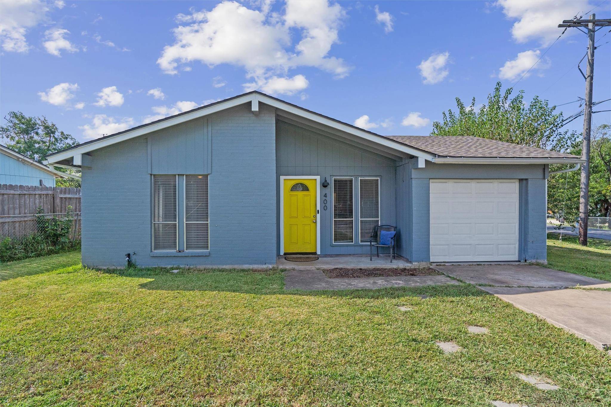 400 Old Thorndale RD, Taylor, TX 76574