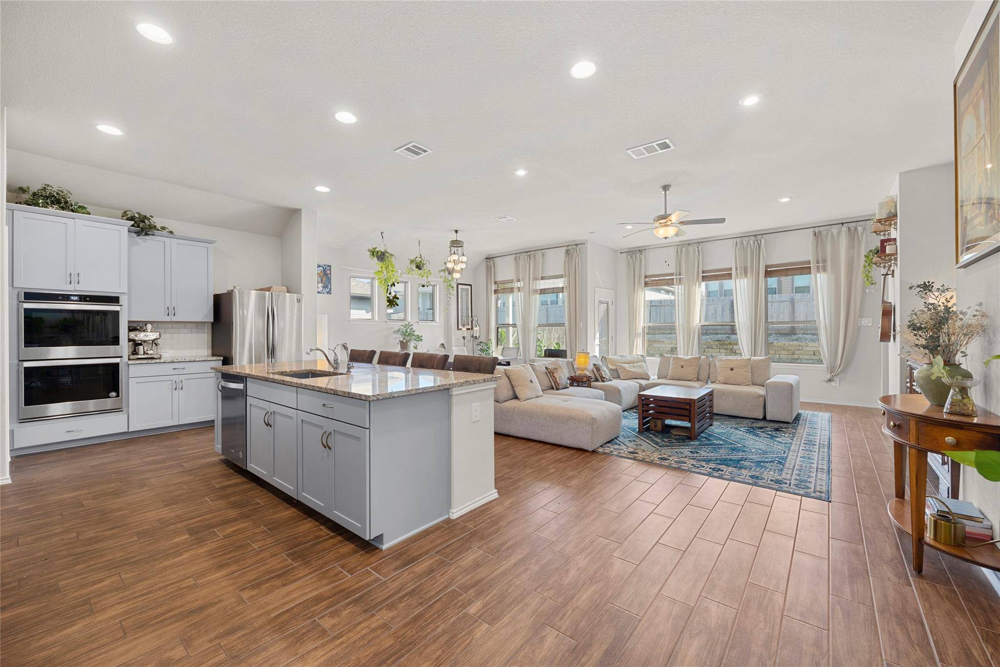 117 Scotsburg ST, Hutto, TX 78634