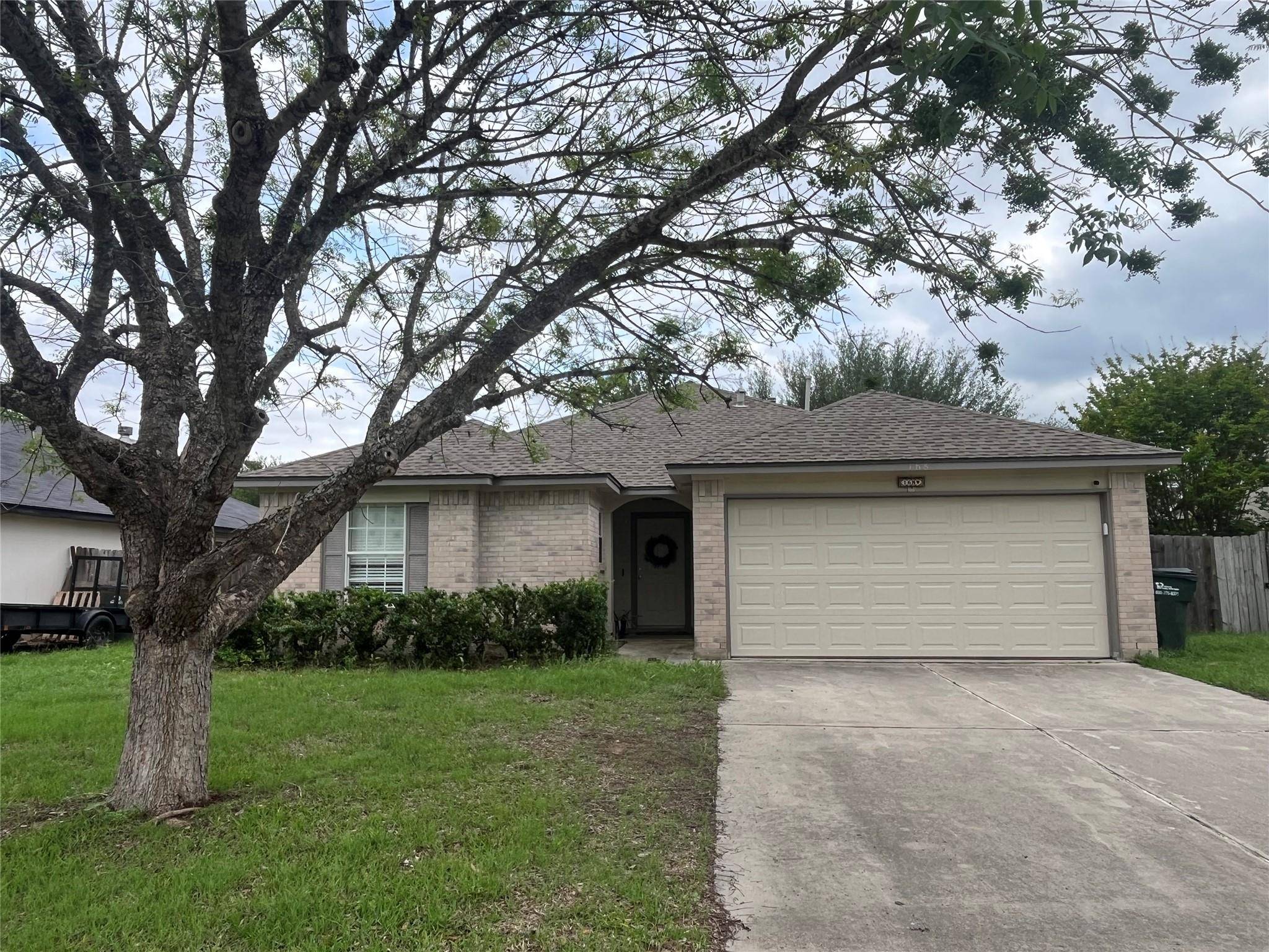 168 Beau LN, Kyle, TX 78640