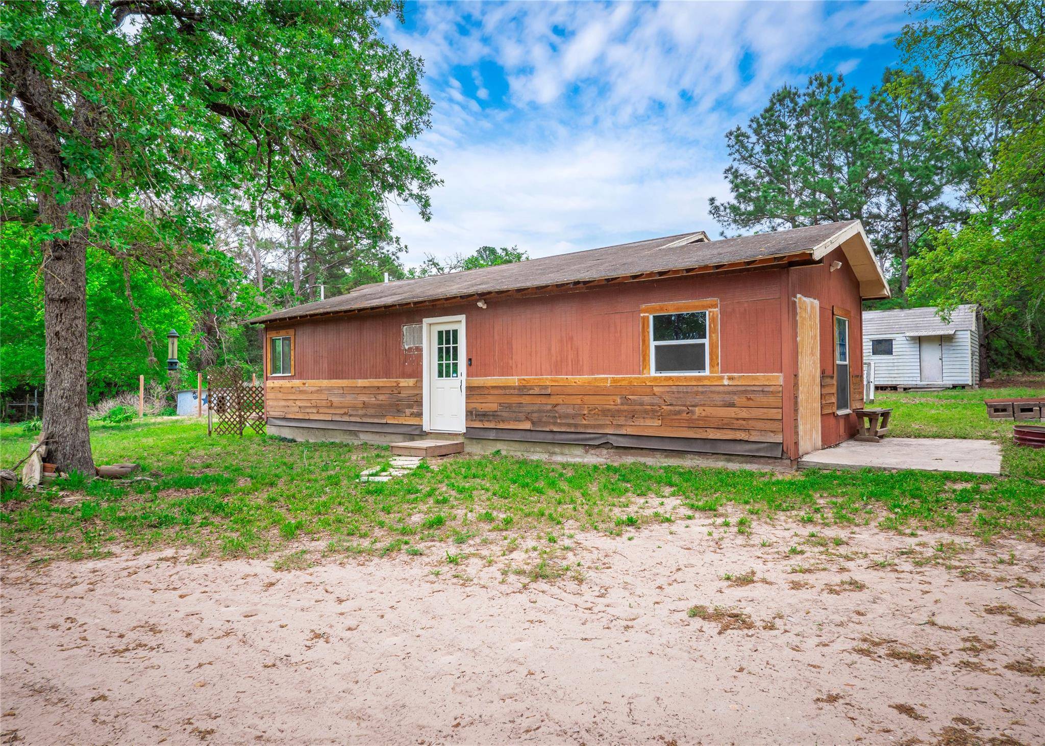 125 Chapel Hill DR, Bastrop, TX 78602