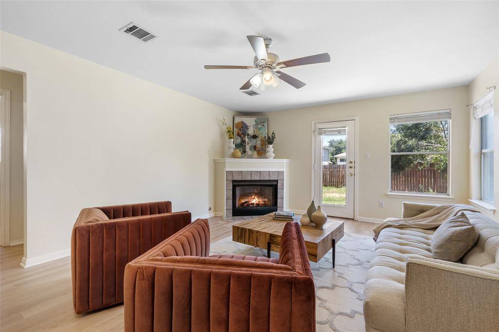 2697 Bradley LN, Round Rock, TX 78664