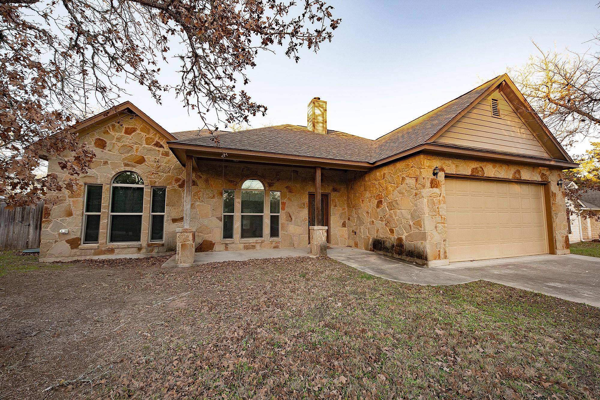 129 S Pohakea DR, Bastrop, TX 78602
