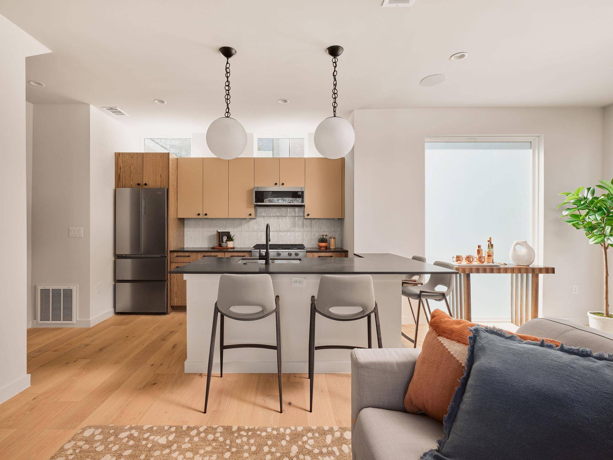 1404 Garden ST #2B, Austin, TX 78702