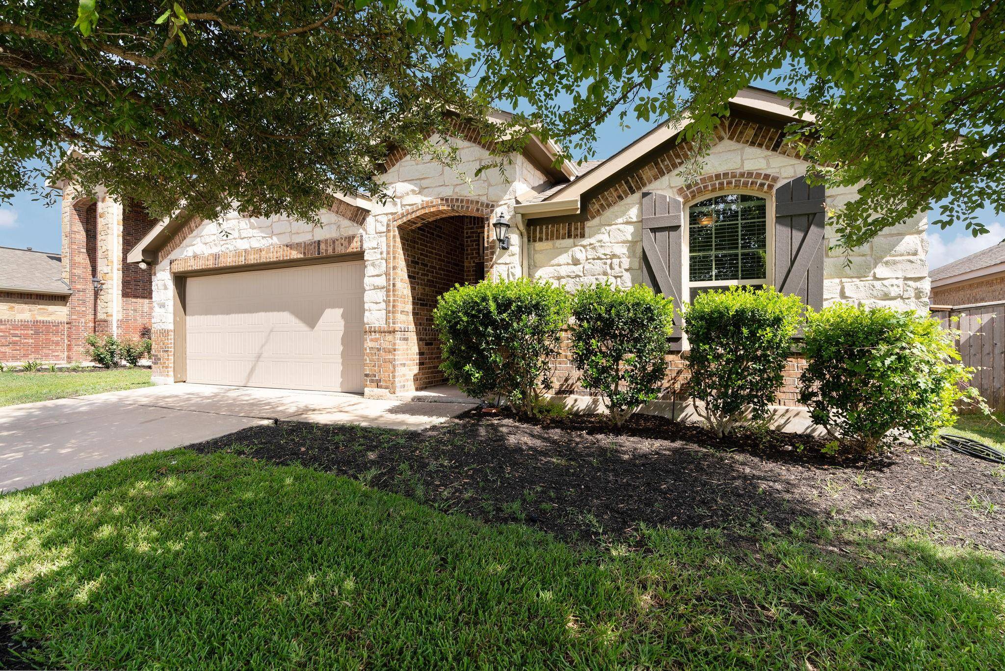 4216 Chestnut Meadows BND, Georgetown, TX 78626
